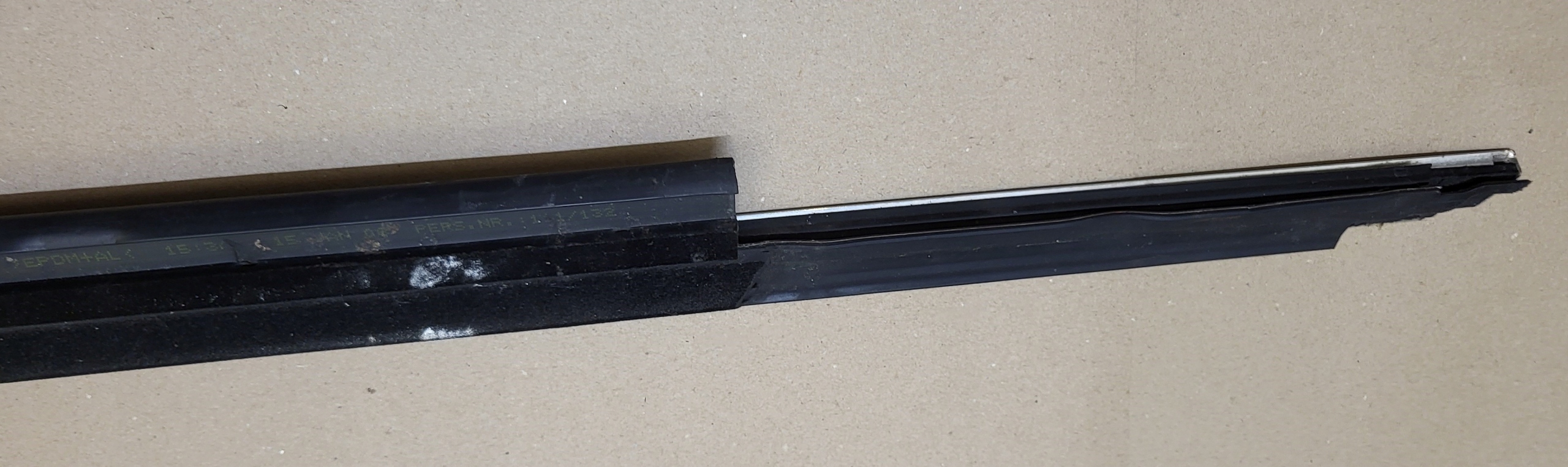 moulding dust windows door right front AUDI A4 B8 8K 8K0853284F CHROM