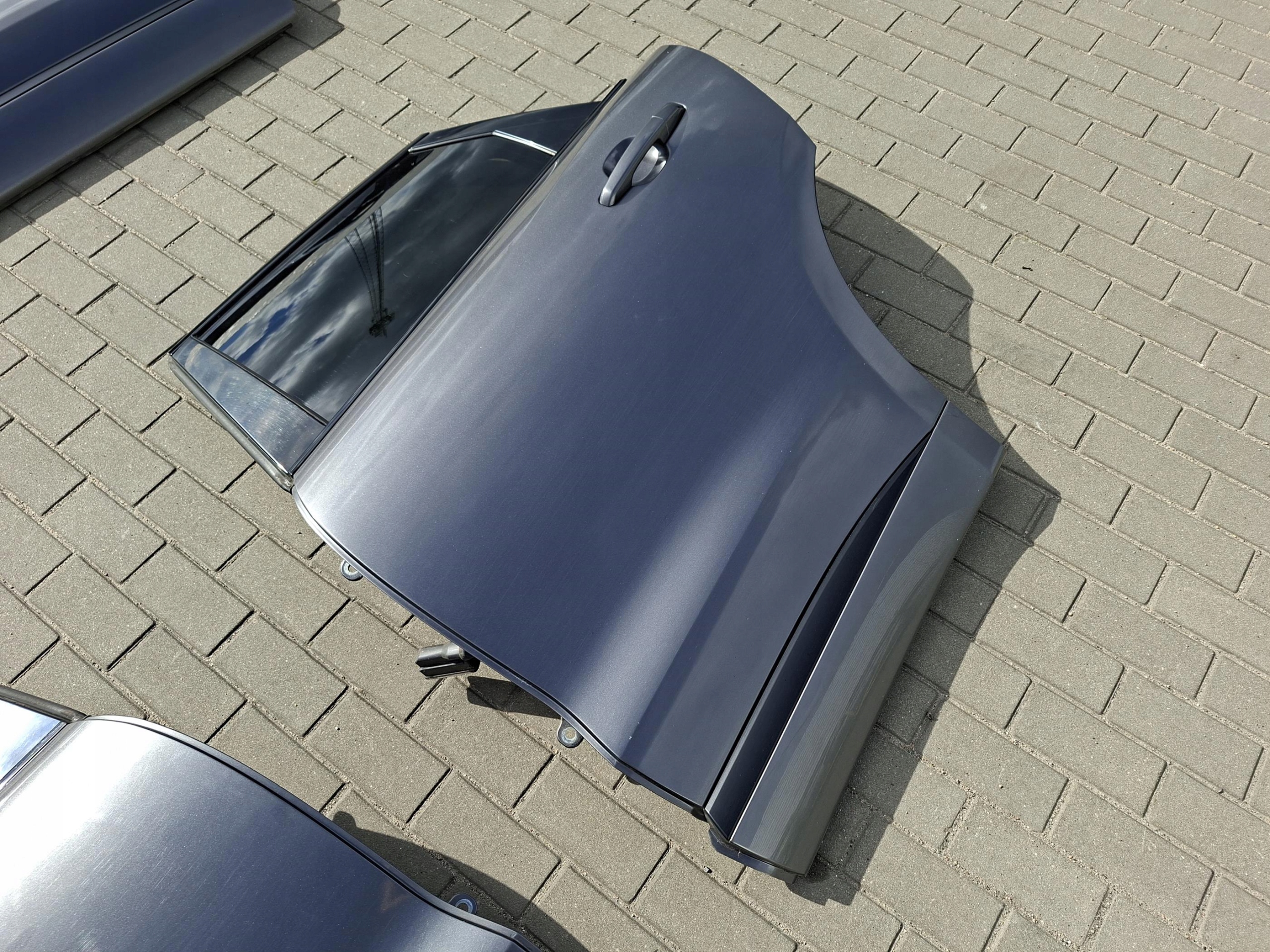 door rear part left rear. left JAGUAR F-PACE X761 LKH