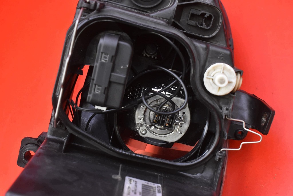 REFLEKTOR right light front EU 89315809 SEAT LEON 2 II MK2 FR 05-09