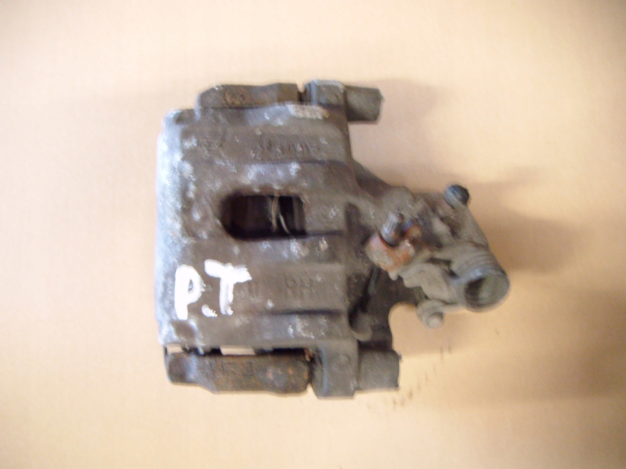 FOCUS MK3 10-18 KOMBI ZACISK HAMULCOWY PRAWY TYŁ