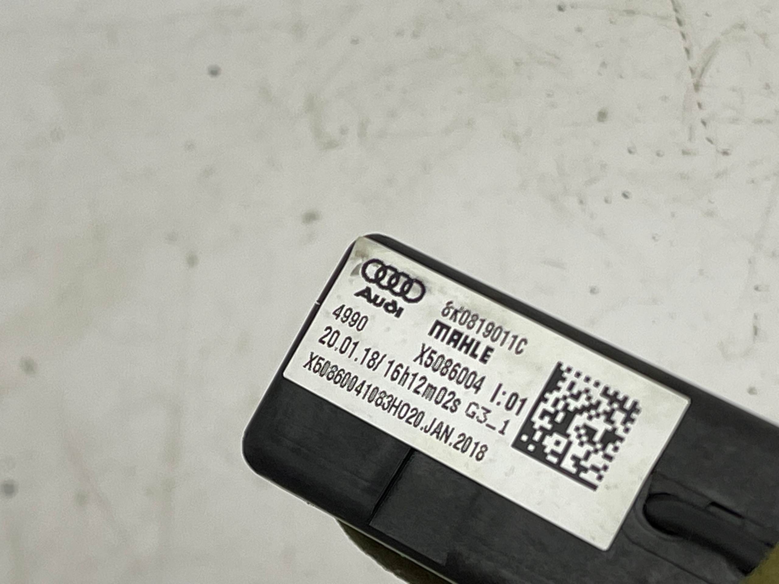 AUDI A4 B8 LIFT heater electrical 8K0819011C