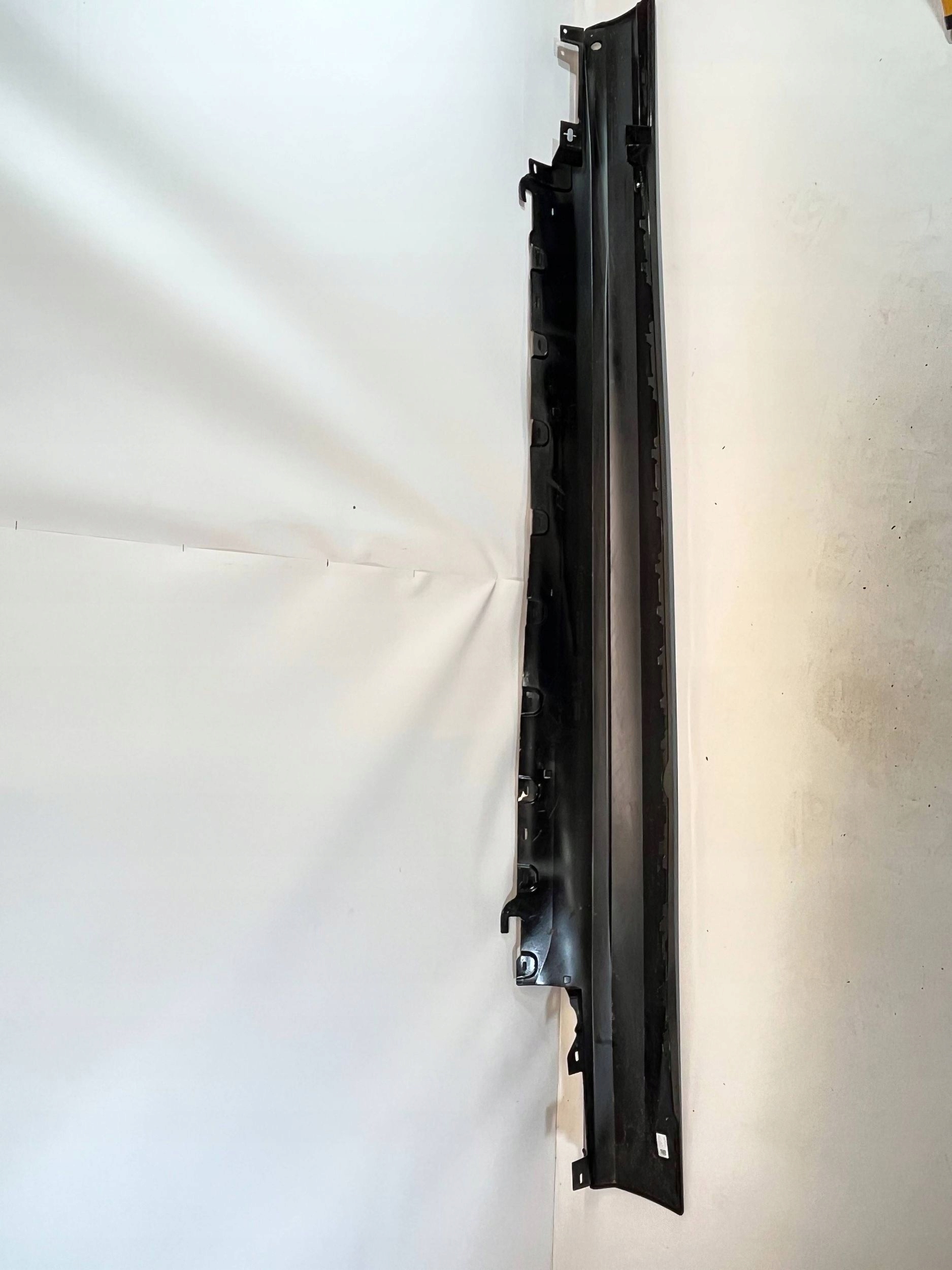 moulding threshold BMW 5 G60 G61 8084764