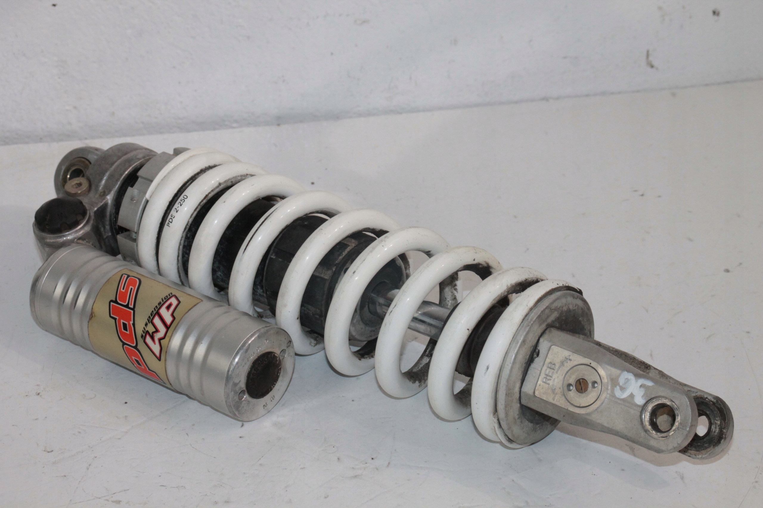 KTM250 36 - KTM 250 2T EGS ЗАДНИЙ АМОРТИЗАТОР WP