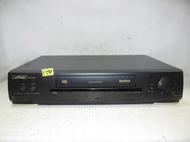 Magnetowid VHS METZ VD44