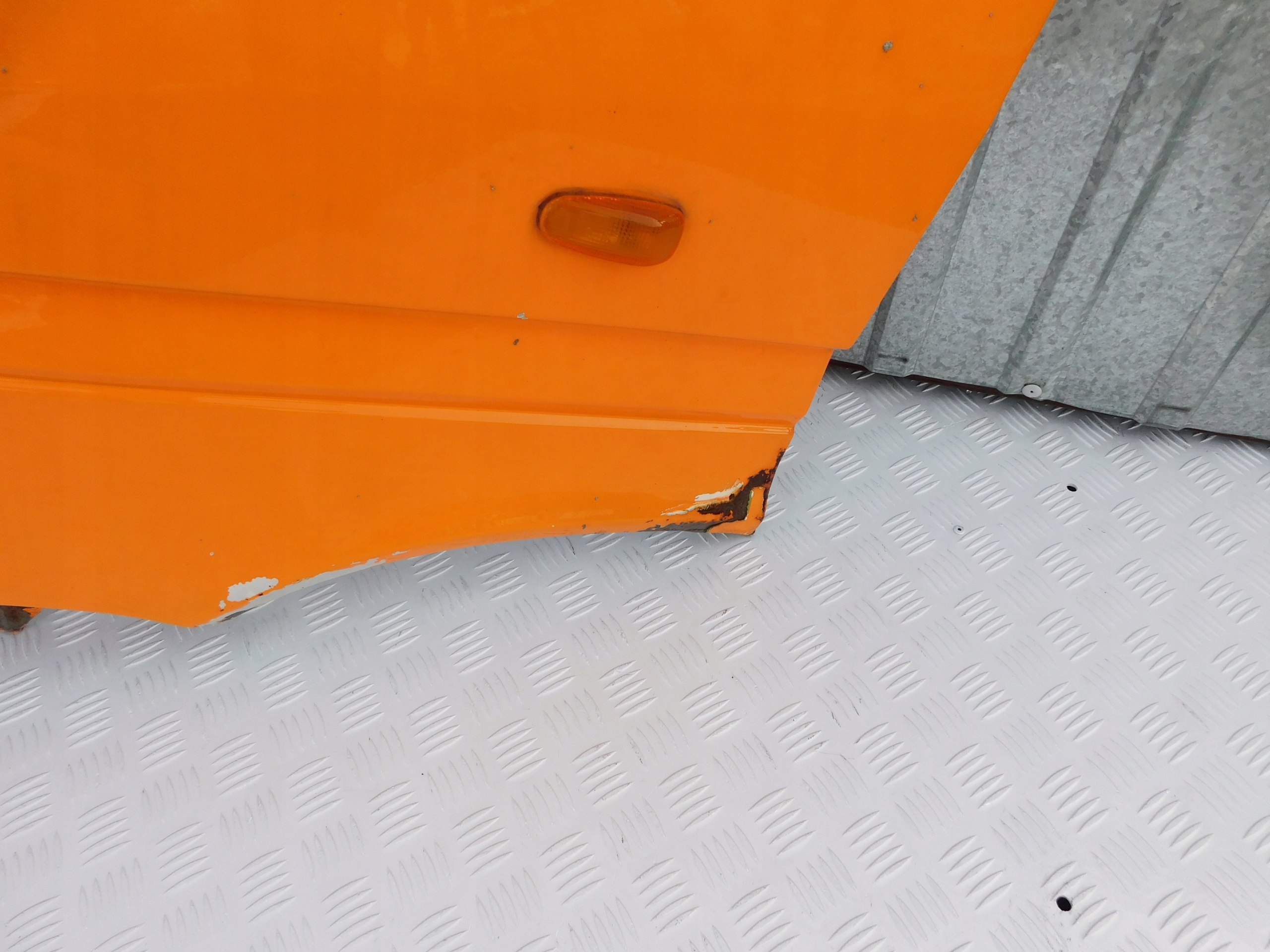 Mercedes Sprinter CDI błotnik LEWY przód 00-06r Producent części Mercedes-Benz OE