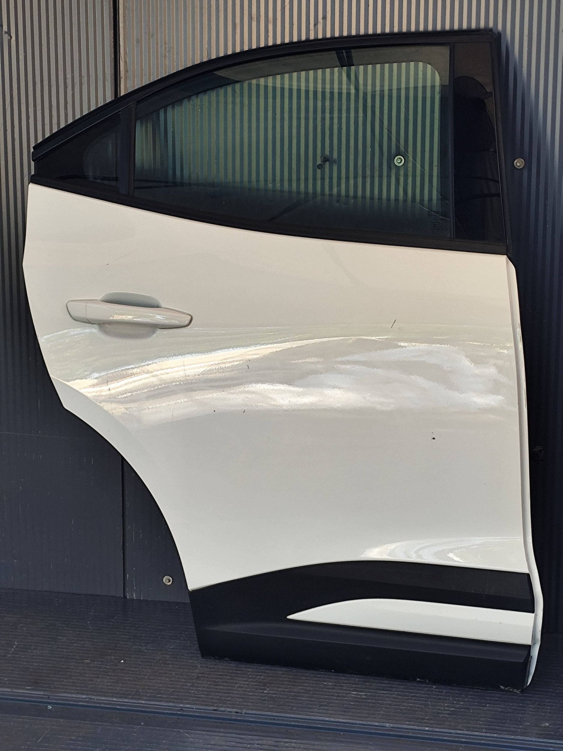 OPEL MOKKA II B door rear. right complete DEMONTAZ