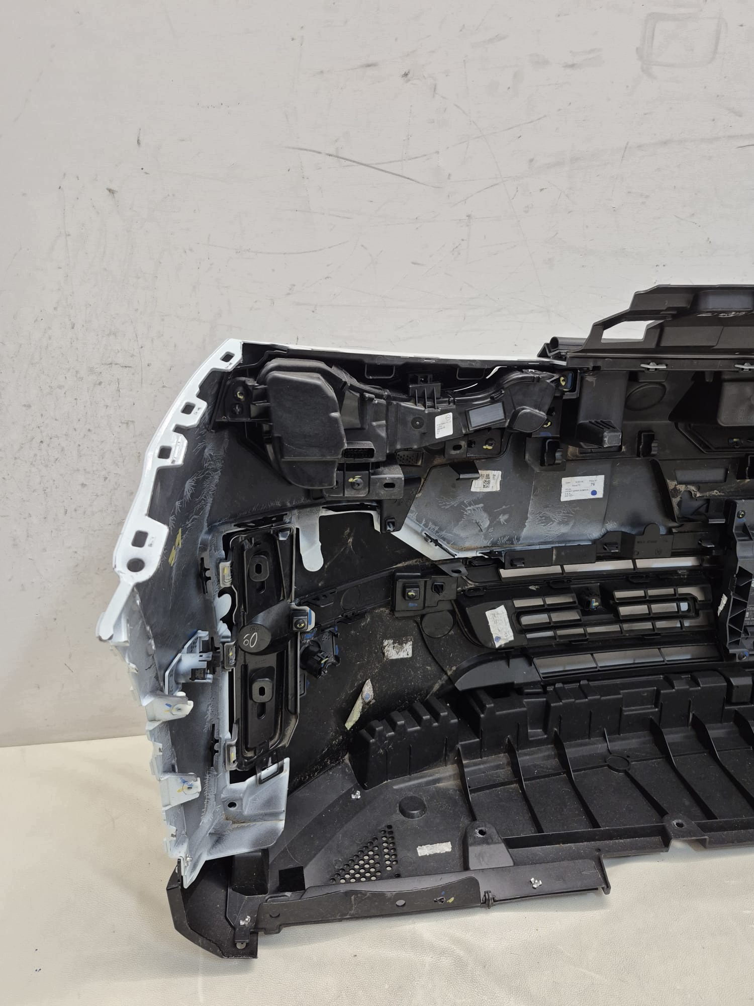 NISSAN MICRA K15 E-TECH VI 25- bumper front front PDC 8037040
