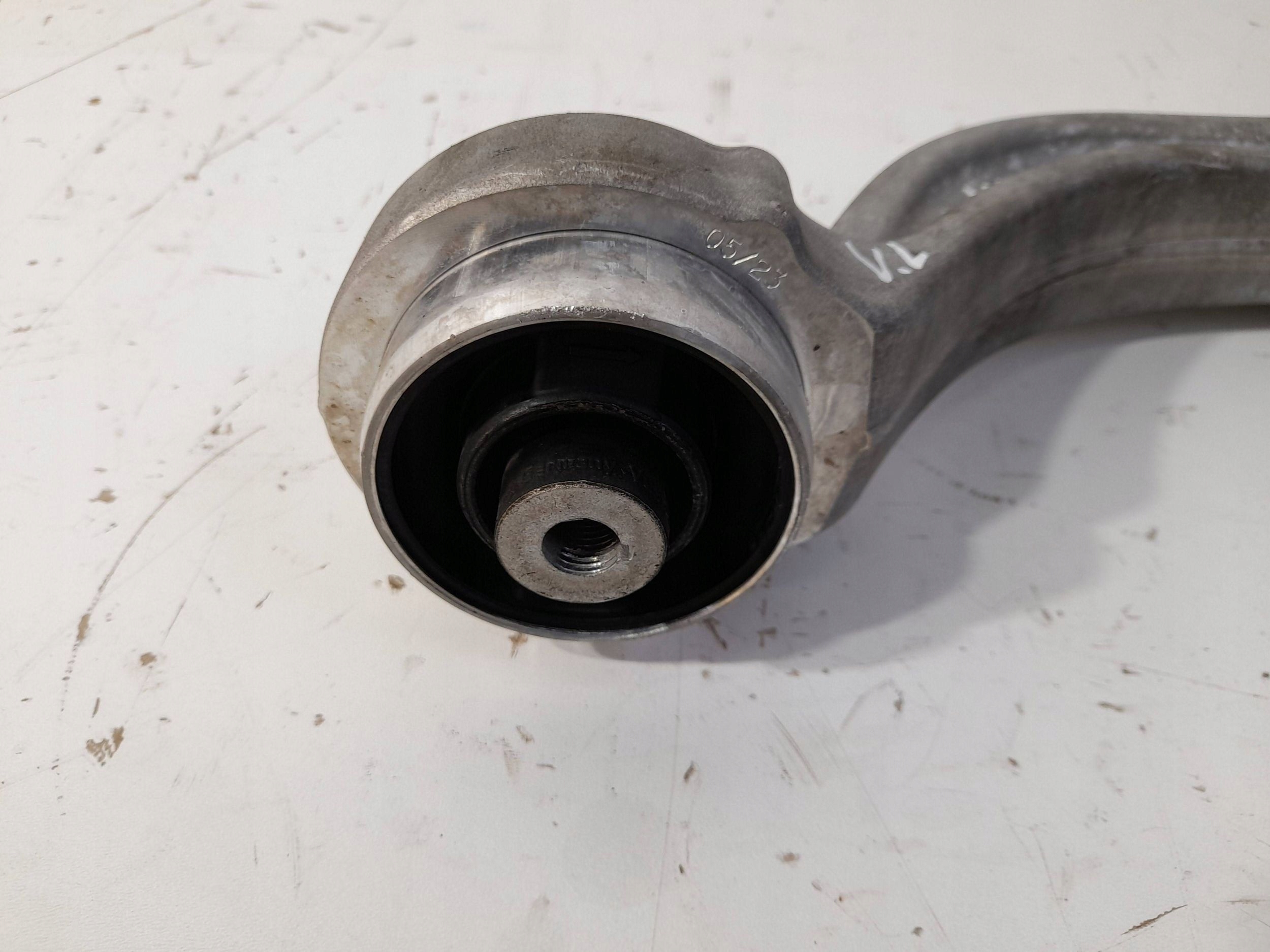 Audi A6 S6 C8 4K arm front left 80A407695C (Q599)