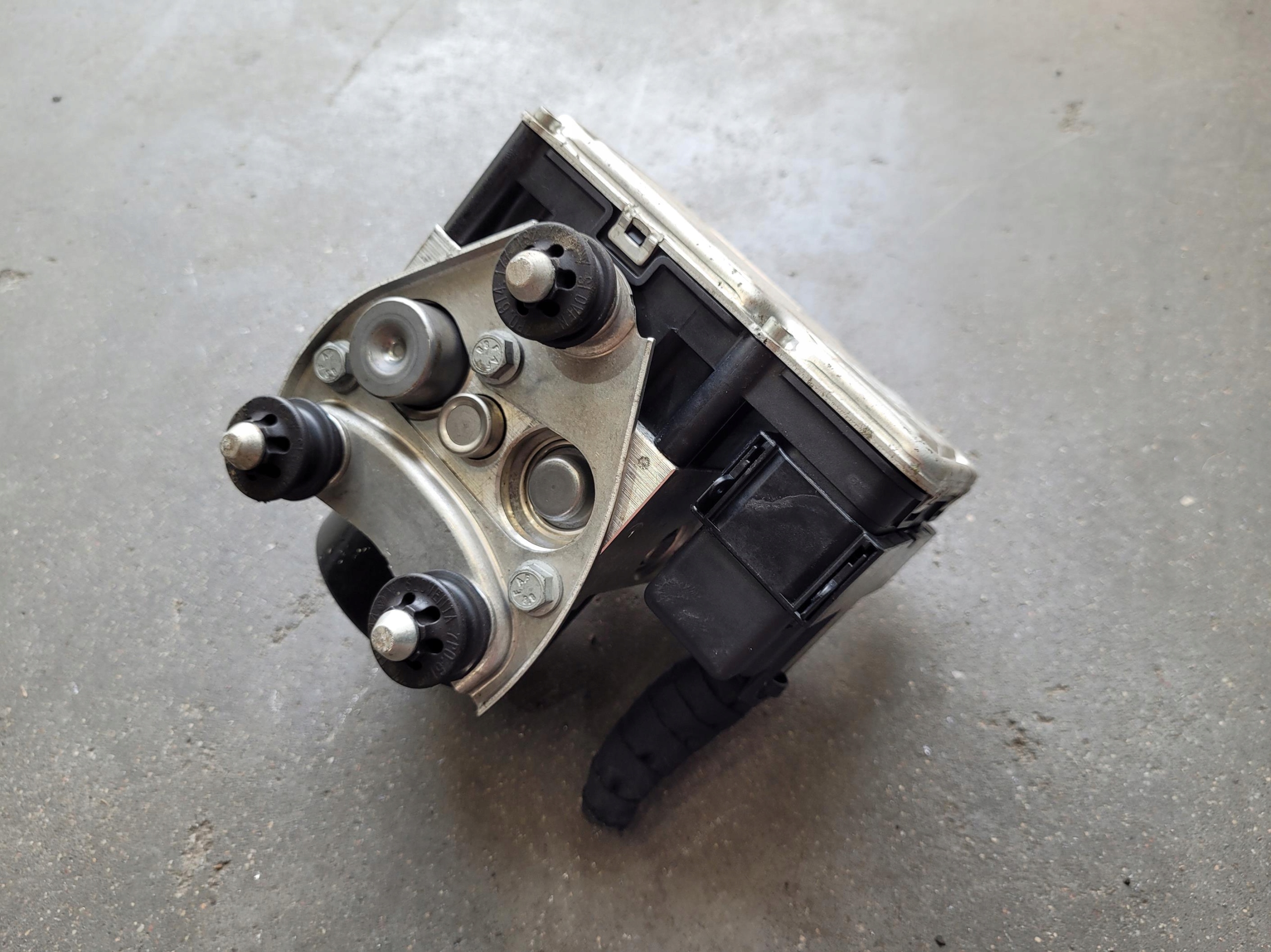 Pompa ABS 7P0614517P VW TOUAREG II 2 7P 3.0 TDI