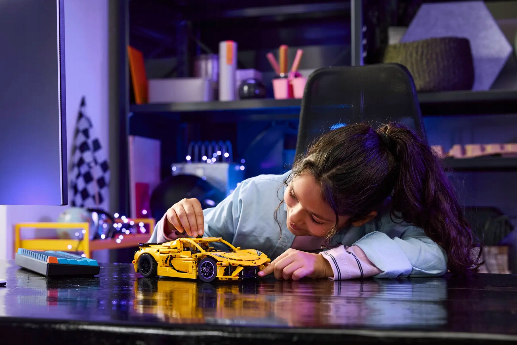 LEGO TECHNIC 42205 CHEVROLET CORVETTE STINGRAY Liczba elementów 732