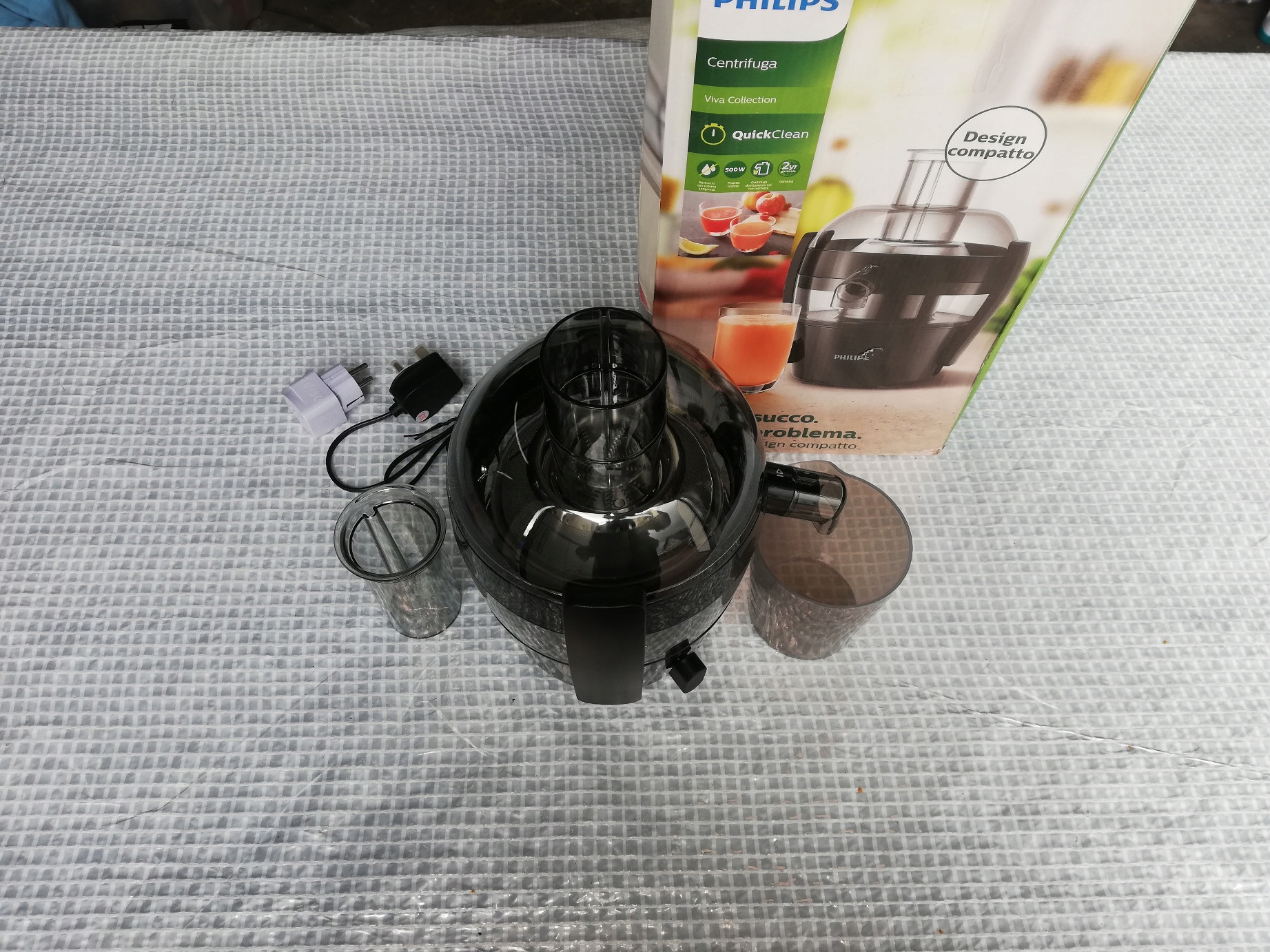 Philips Viva HR1832 Refurbished Juicer sokowirówka Bezpieczeństwo nóżki antypoślizgowe
