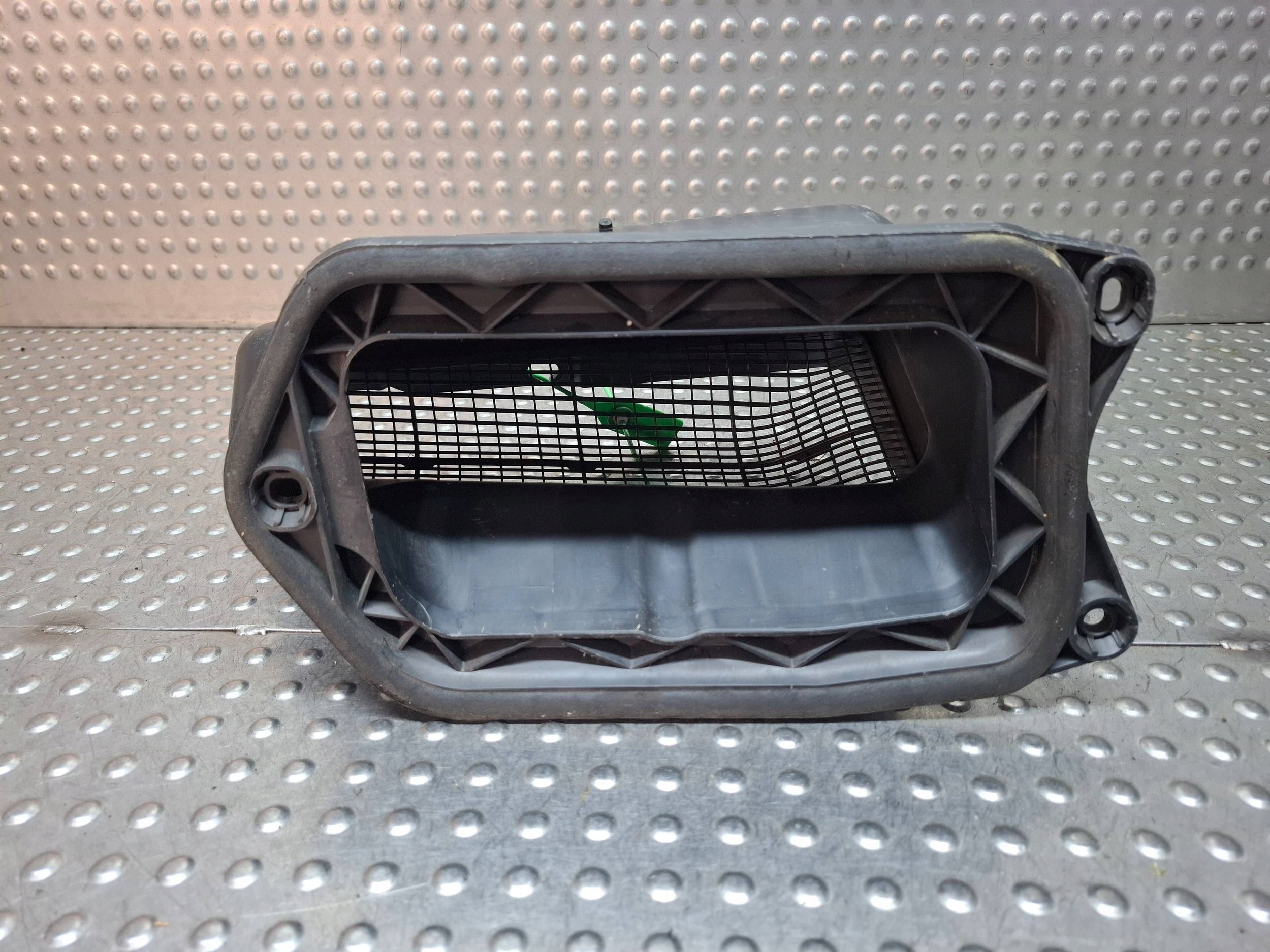 drain air conditioning devices intake air 4H2819904A AUDI A8 S8 D4 4H