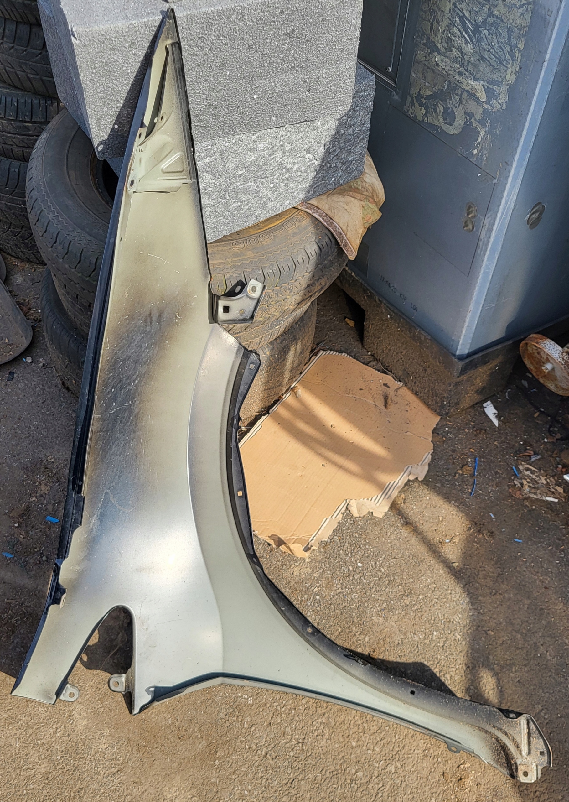 fender left front HONDA CIVIC 8 VIII UFO black original
