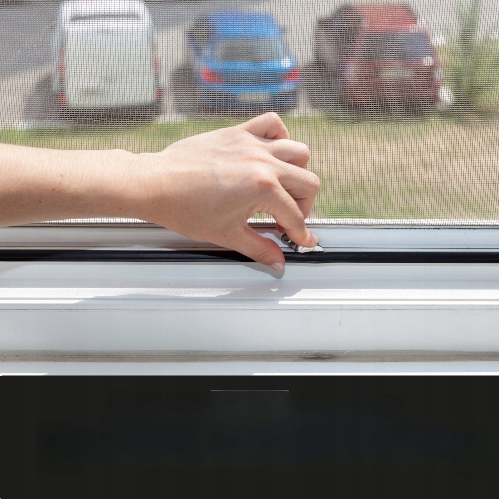 SAMOPRZYLEPNA TAŚMA USZCZELNIAJĄCA DO GĄBKI DOMOWEJ Marka bez marki