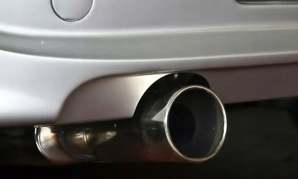 FARBA ŻAROODPORNA TŁUMIKÓW PIECA SPRAY 800 czarny Marka Deco Color