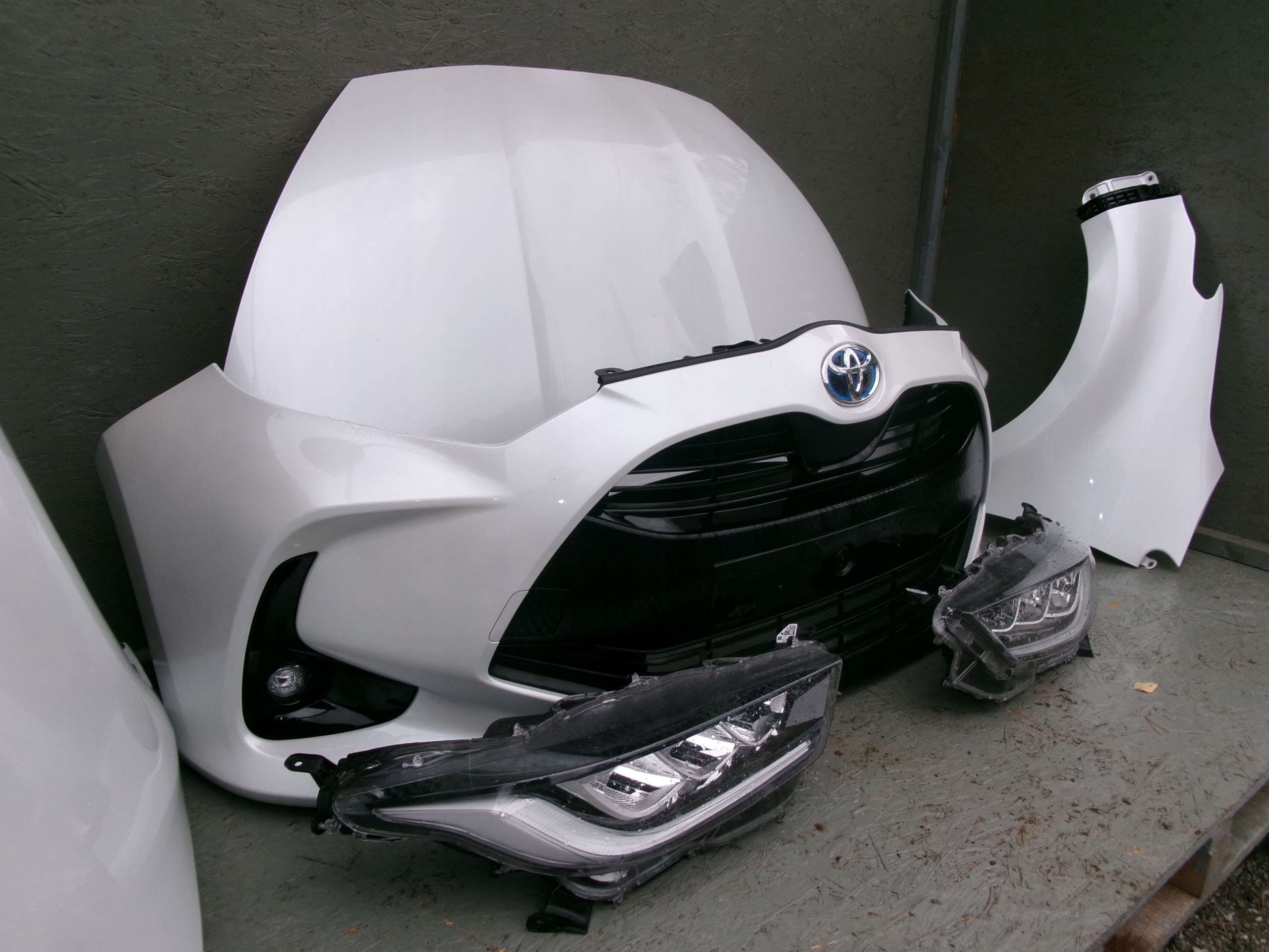 Toyota Yaris IV Przód blacharski Zestaw Producent części Toyota OE