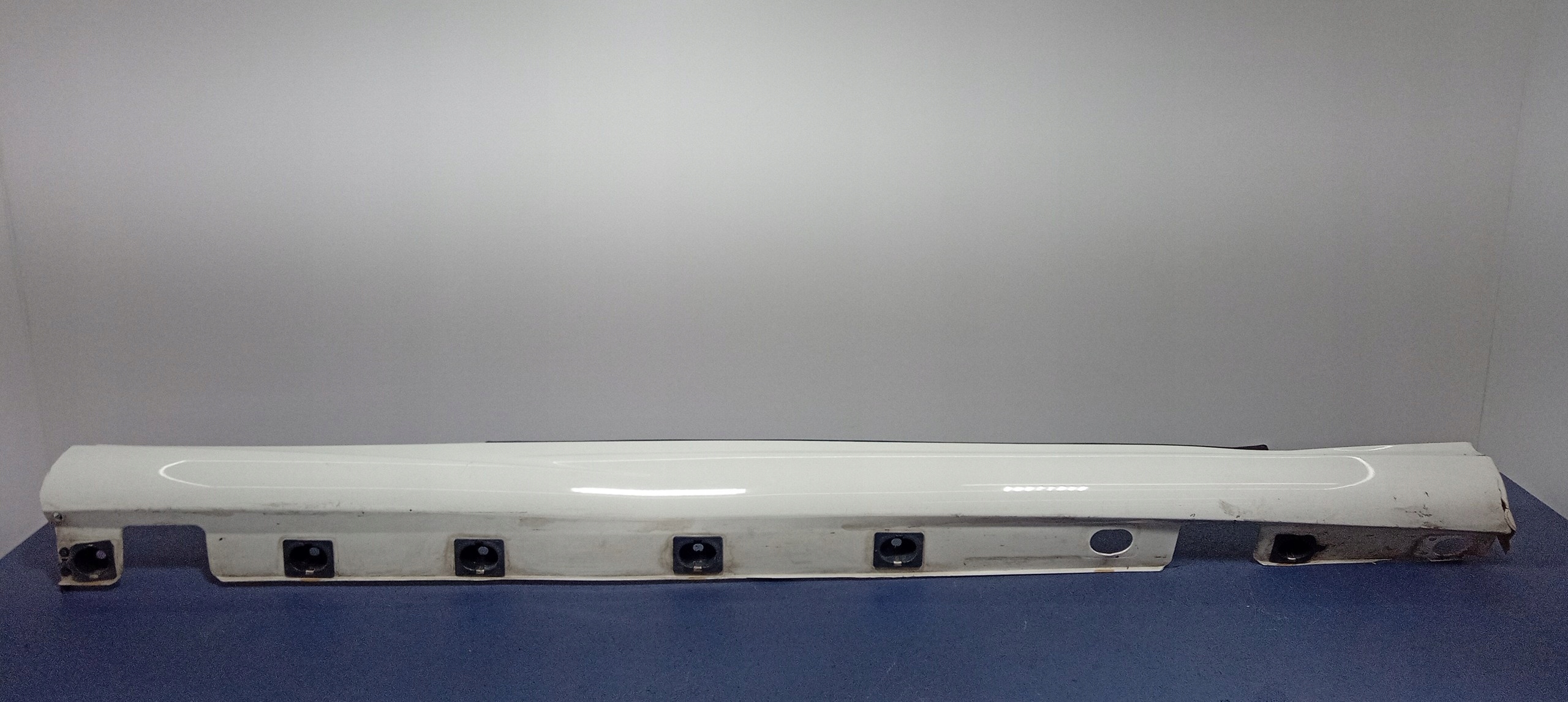 CL63 AMG W216 педаль порога правая A2166900440 650