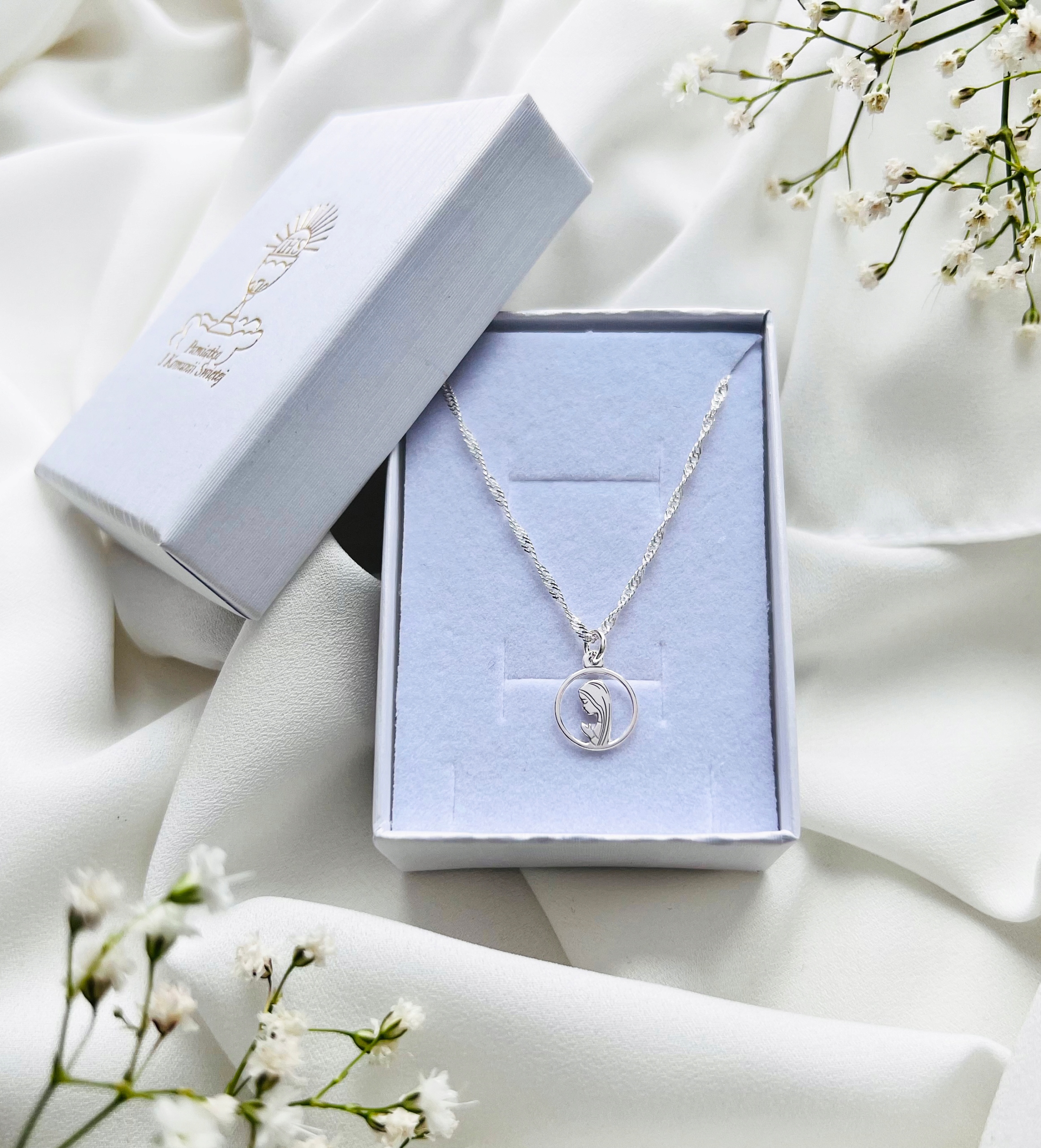 SREBRNY ŁAŃCUSZEK KOMUNIJNY MEDALIK MATKA BOSKA NA KOMUNIĘ DLA DZIEWCZYNKI Marka Abrasar