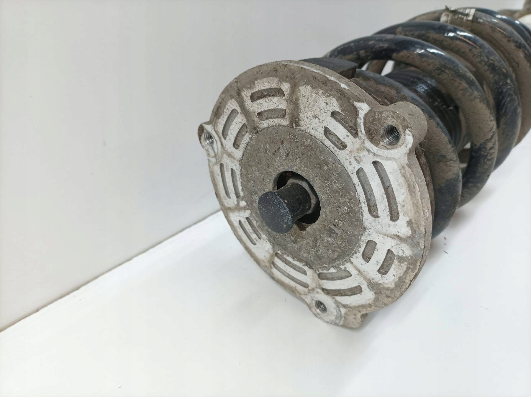 shock absorber left front 2.0 D 190 KM AWD 31658473 Volvo V60 II (2018- )