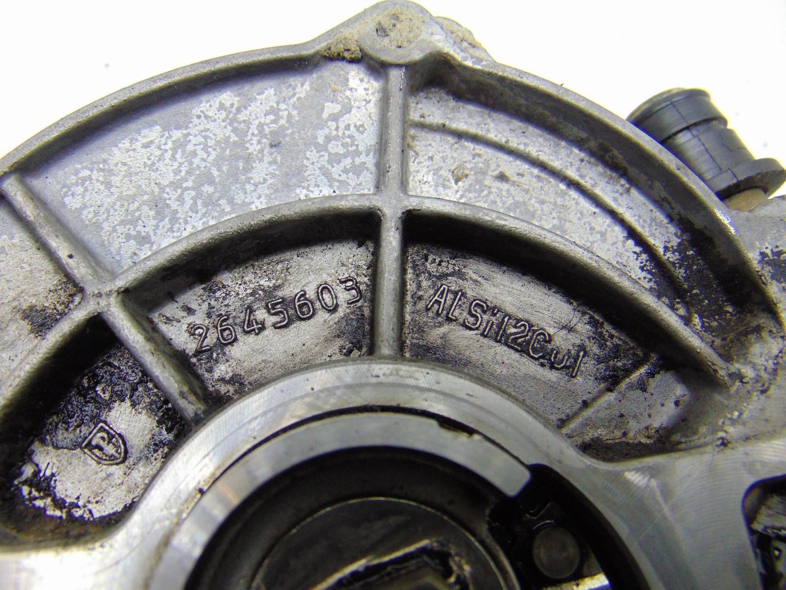 pump VACUM vacual VW CRAFTER 2.0 TDI CKT 2645603
