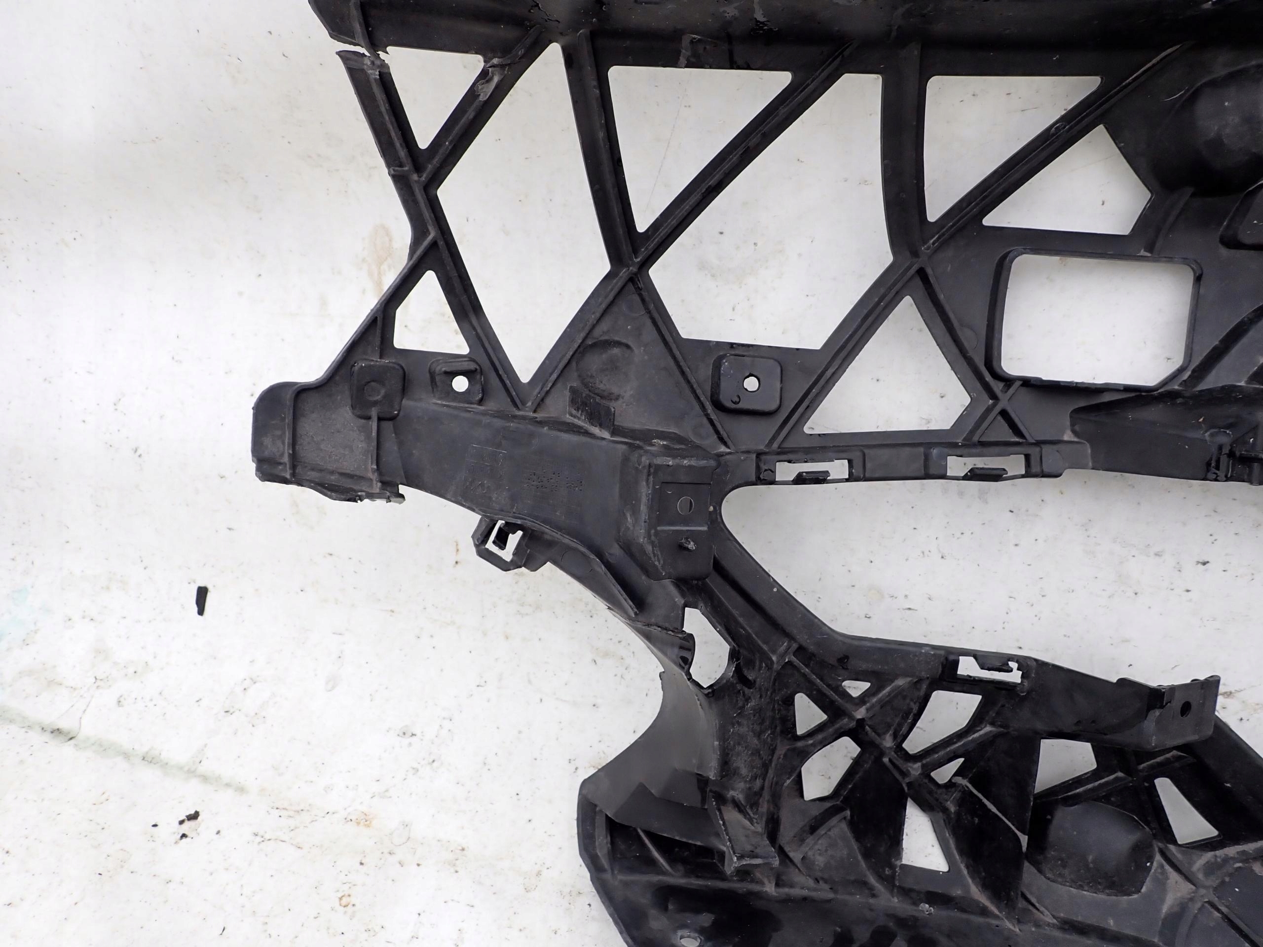 BMW 3 G20 G21 18- Support Support plaque Pare choc Droit