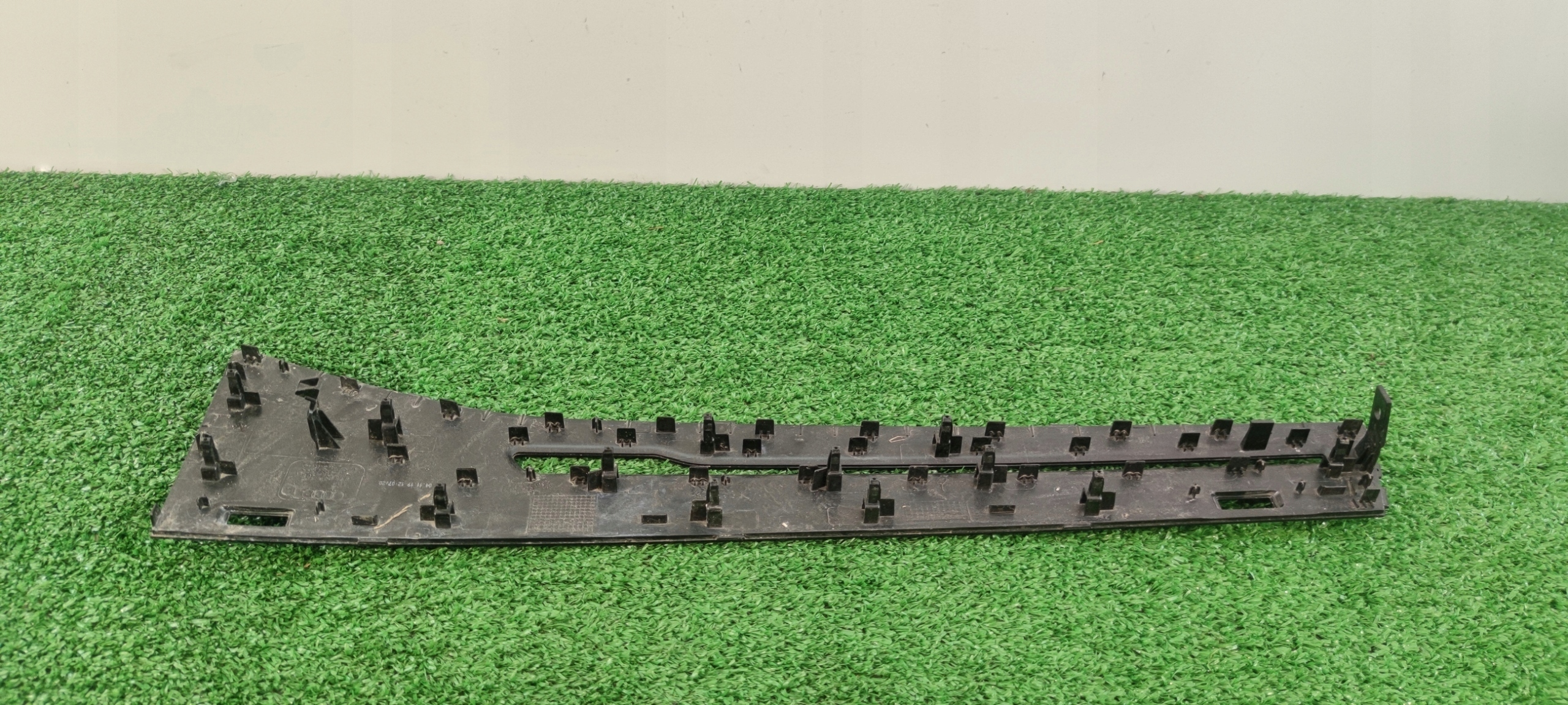 AUDI Q8 Q7 4M MODANATURA PER KONSOLE 4M8857720E ORG DGR