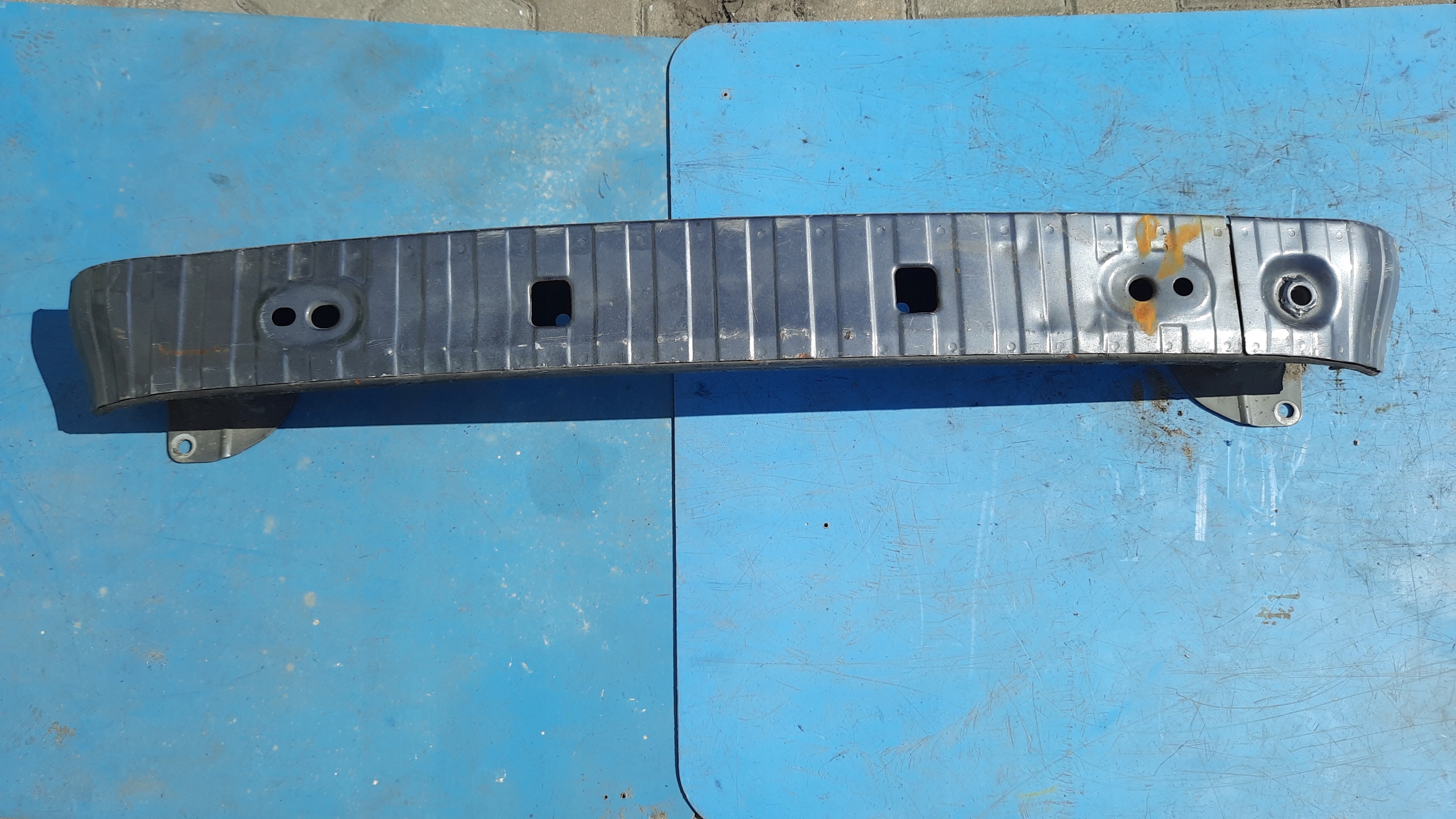 BELKA TYŁ VOLVO V50