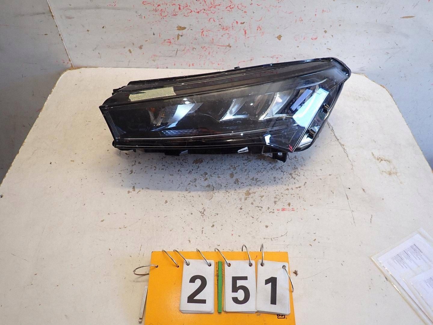 light front front left SKODA ENYAQ 2021- FULL LED 5LB941015F