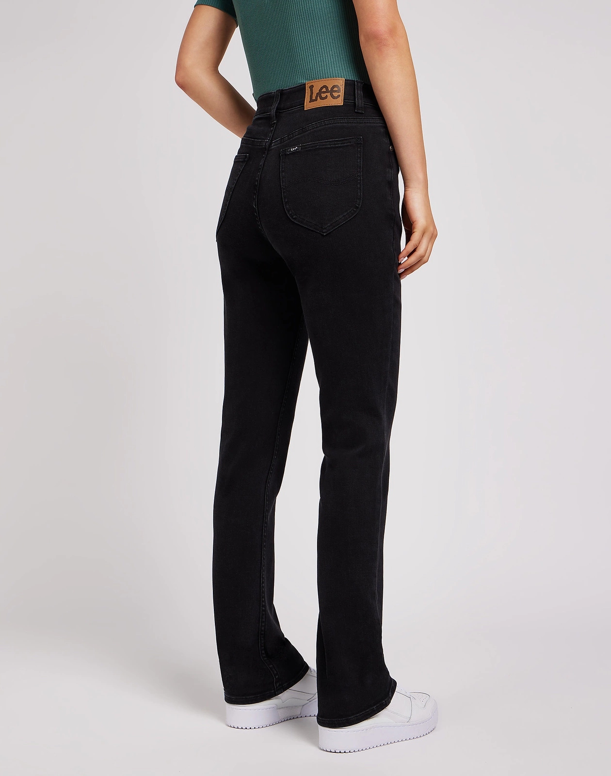 Dámské rovné džíny Wrangler Ulc Straight Midnight Bloom 112350784 26/31