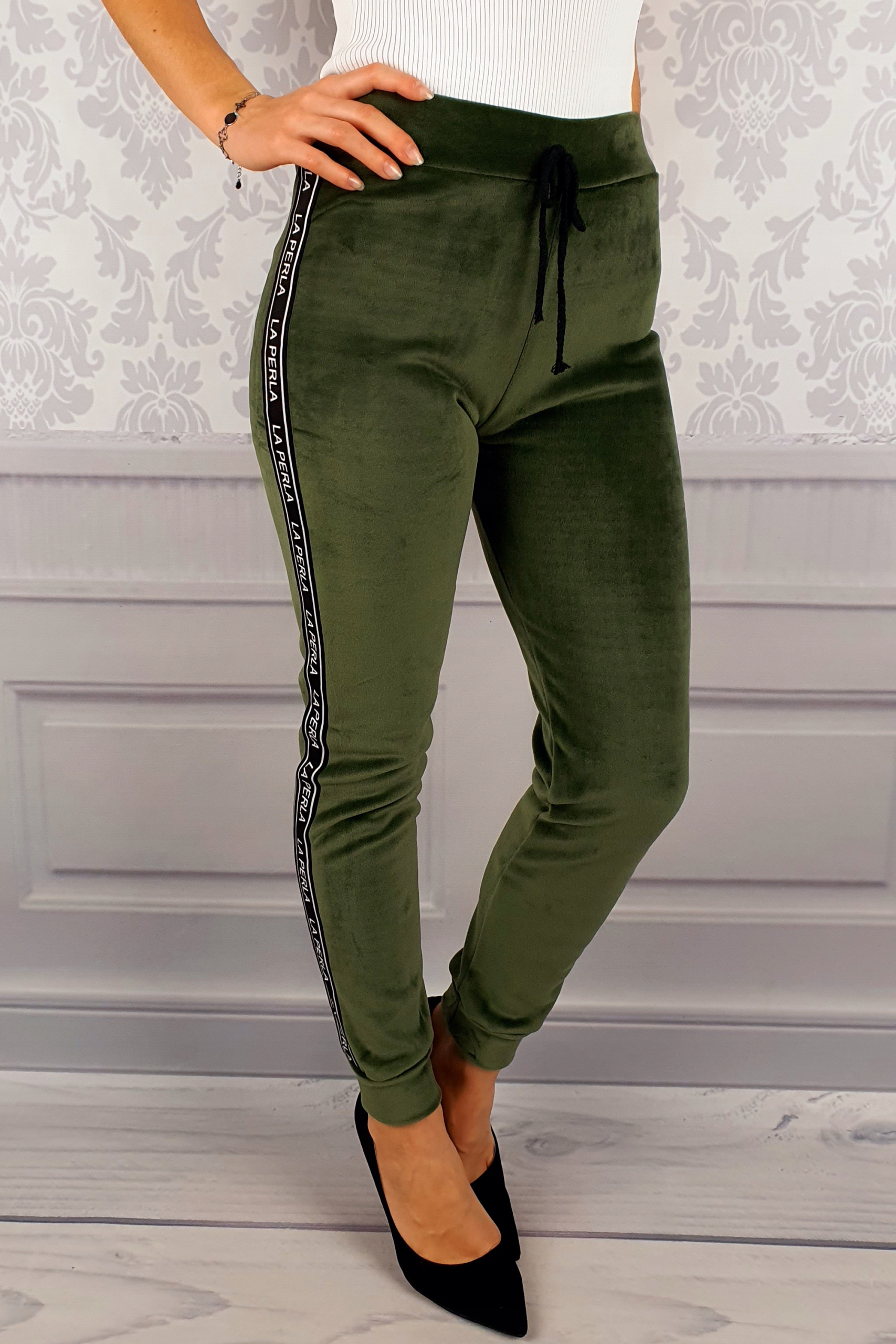 #OCIEPLANE - SPODNIE - DRESOWE - DAMSKIE - WELUR Materiał dominujący poliamid