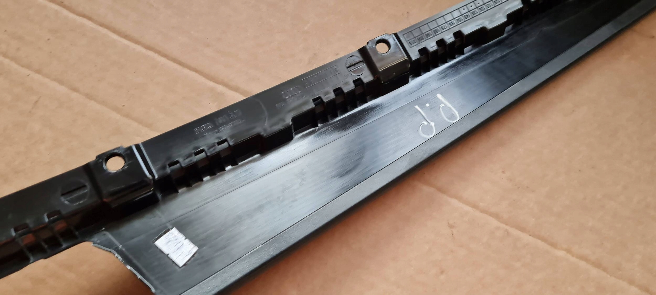 SQ5 Q5 80A LIFT moulding cap door right right front 80A837902