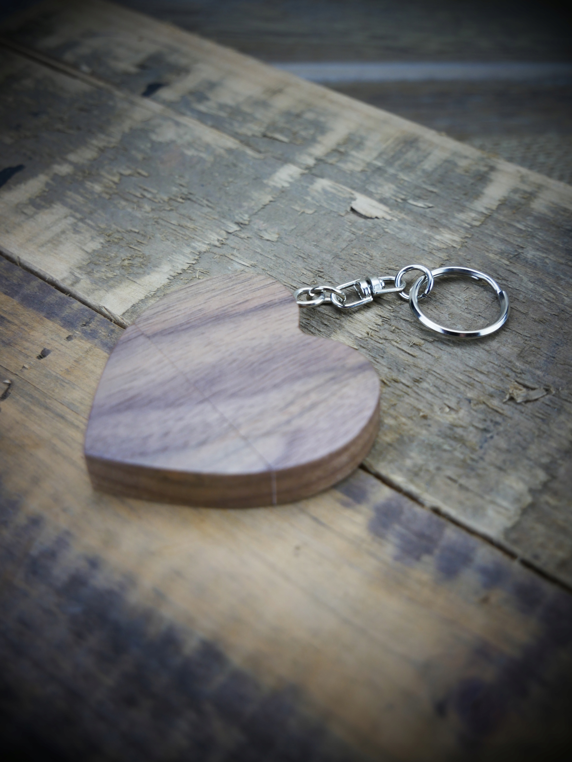 PENDRIVE USB 32 GB derwniane serce BRELOK Pojemność 32 GB