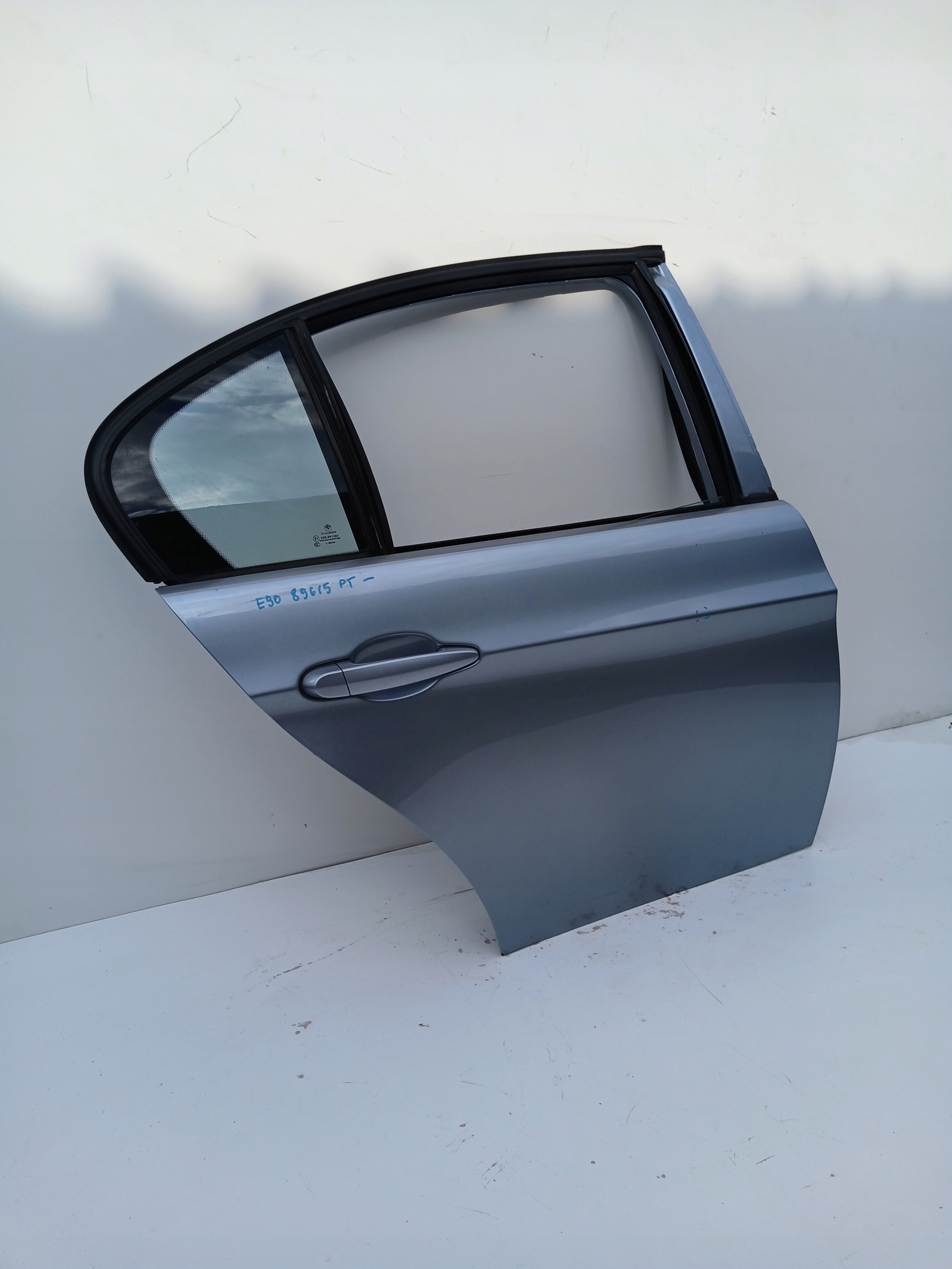 Tür rechts hinten BMW E90 896/5 BLUEWATER