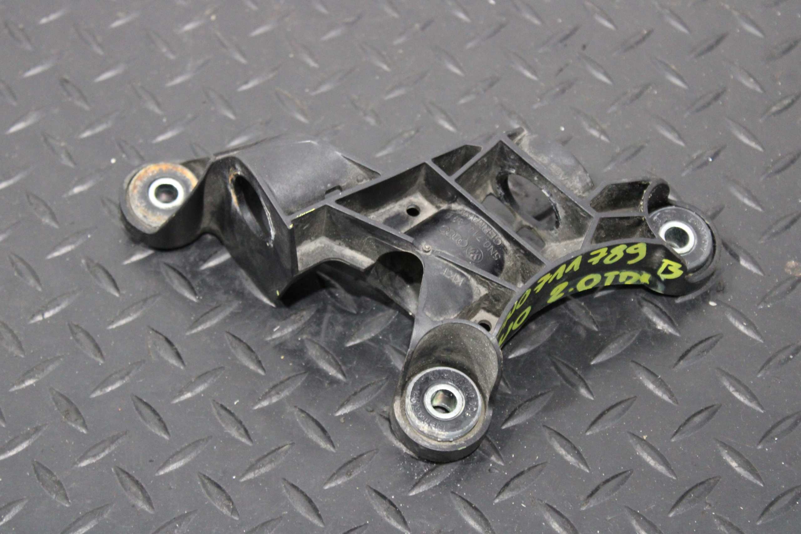 Support plaque LINEK Engrenage AUDI Q3 8U0 8U 5N0711789B