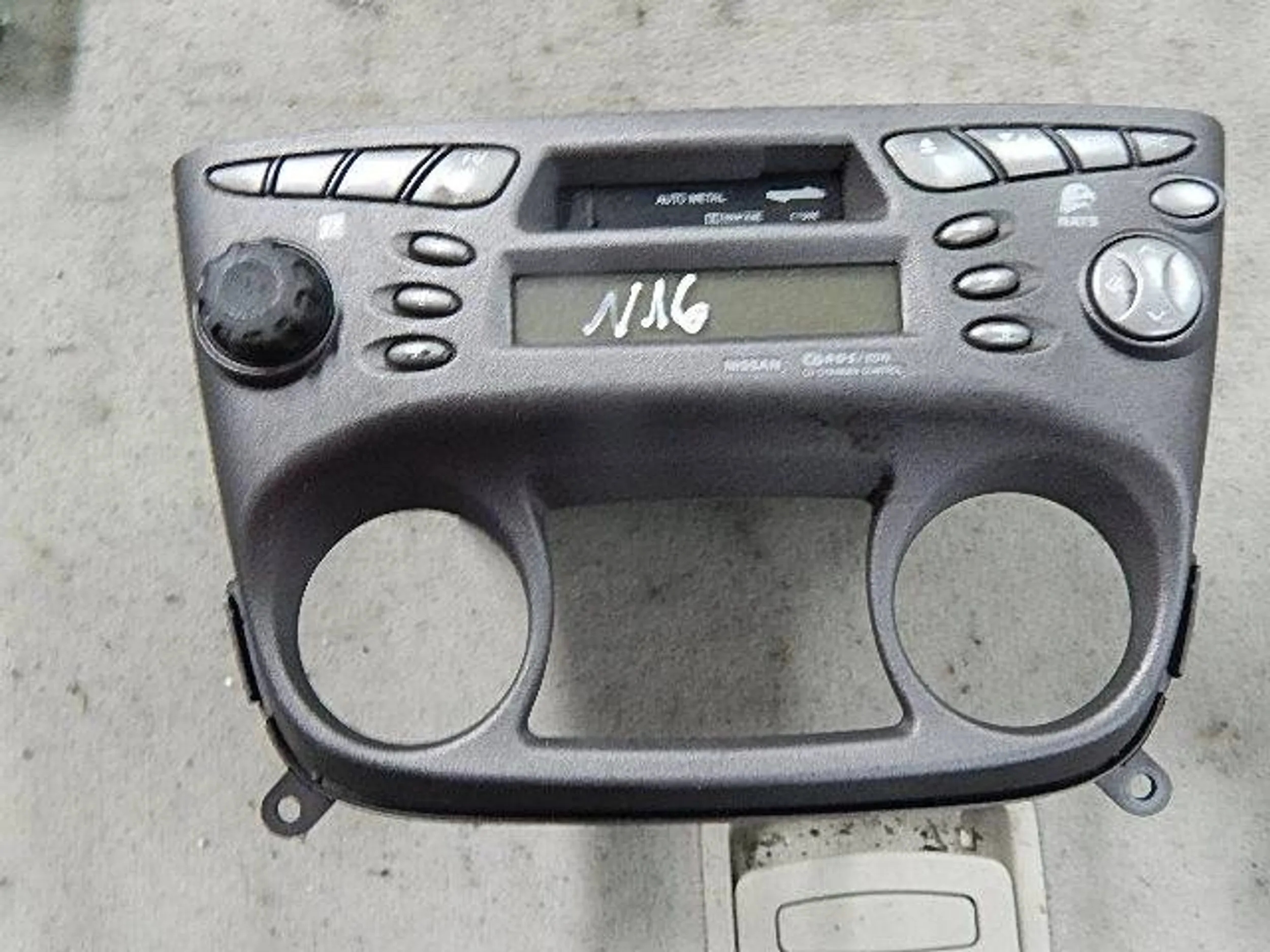 Nissan Almera N16 2003 Radioodtwarzacze