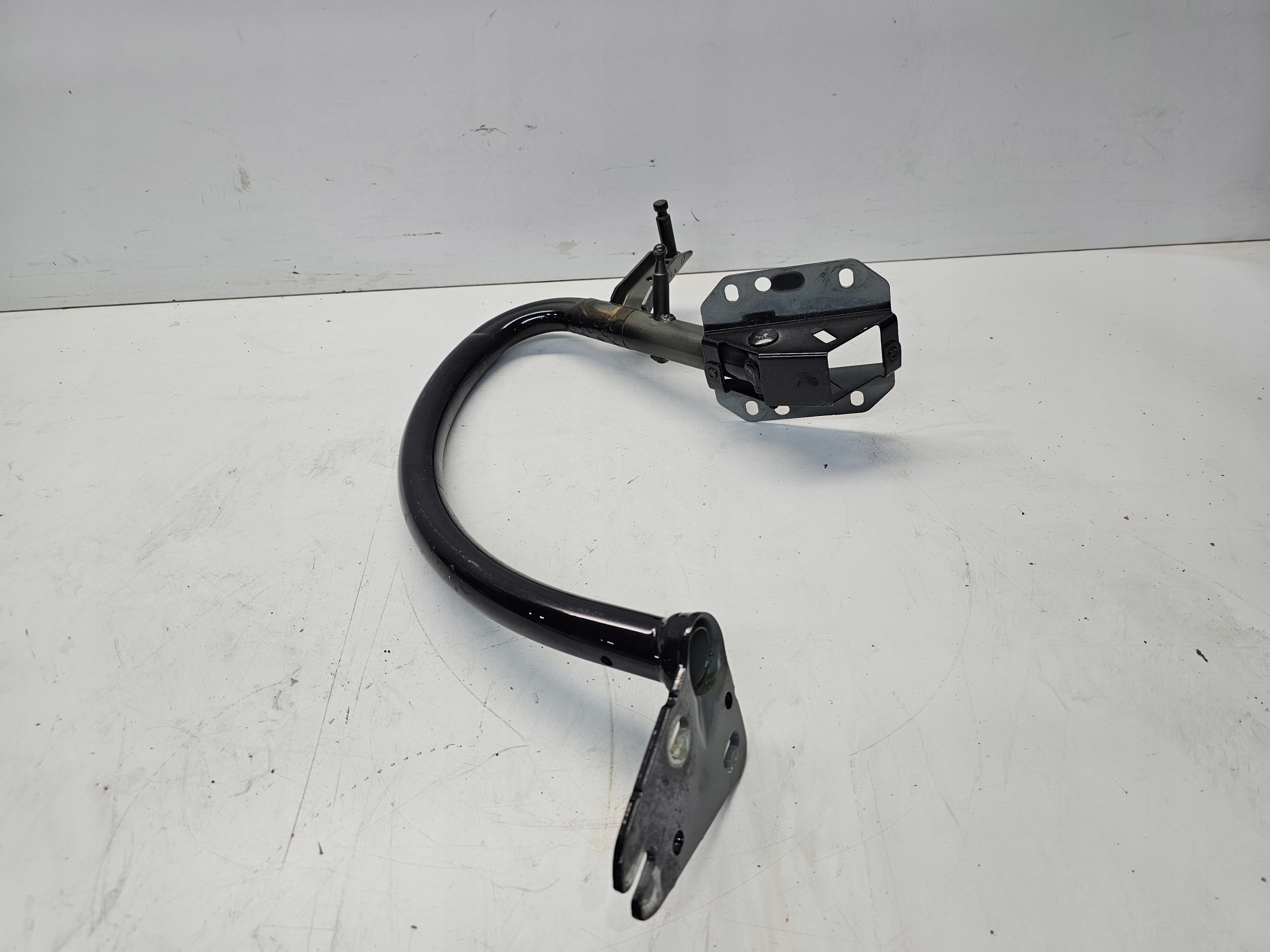 hinge bonnet rear part left AUDI A4 B8 sedan 8K5827301AB