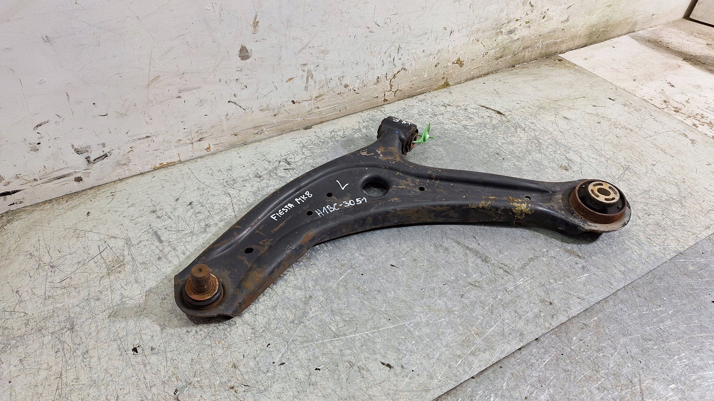 arm left front H1BC-3051L FORD FIESTA MK8
