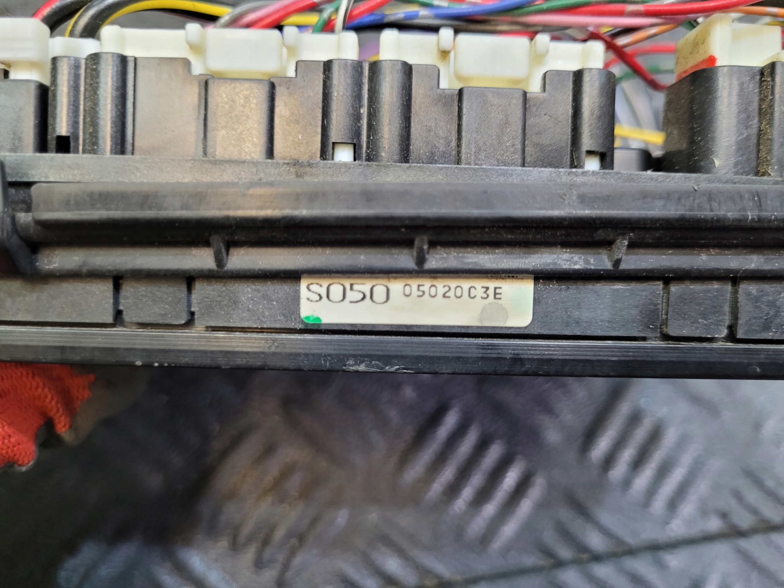 module control unit of spoiler cover LEXUS RX II 400 RX400 H 3.3 V6