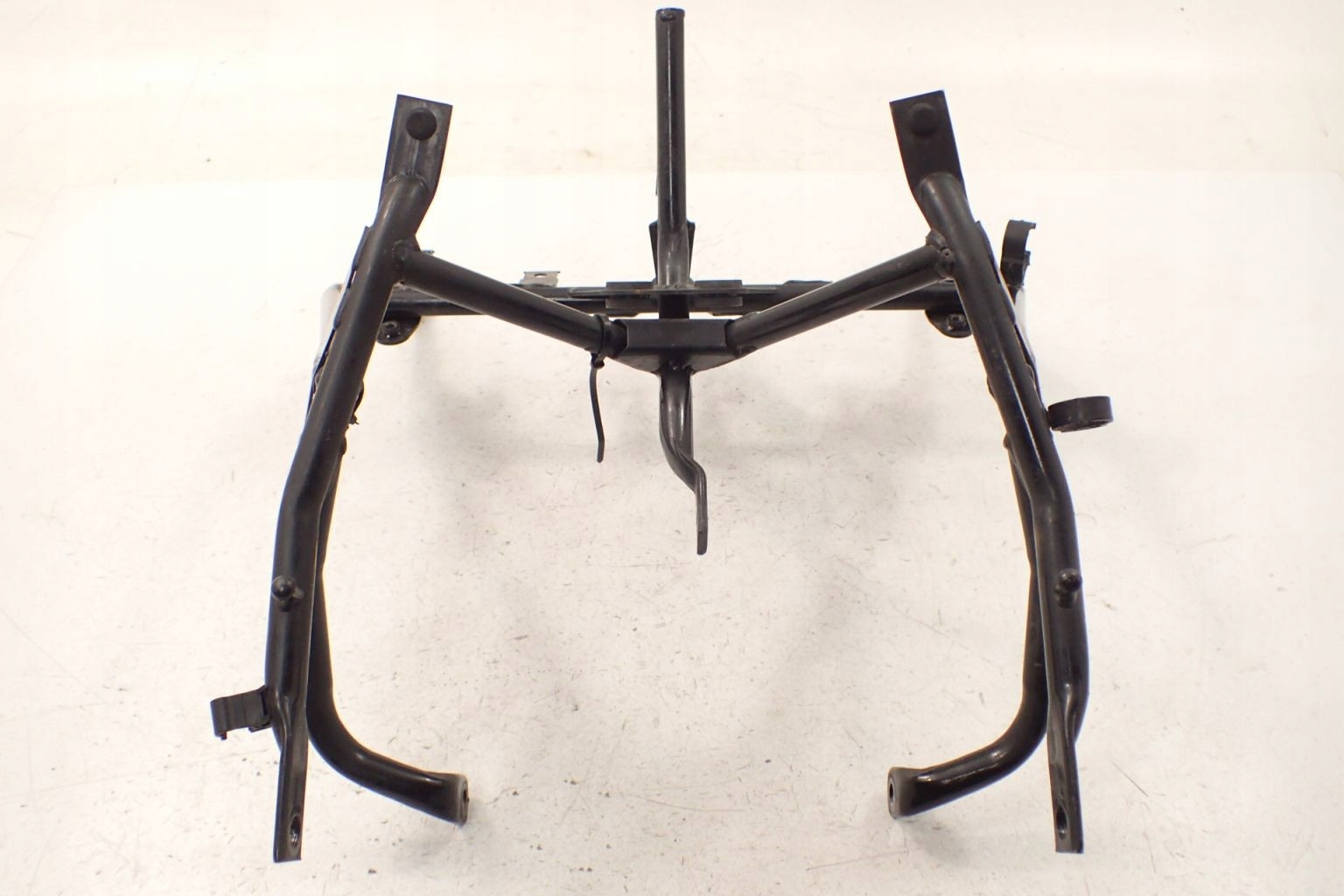 Honda XL 1000 V Varadero 98-02 Stelaż przód mocow Producent Honda OE