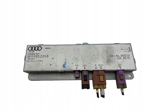 AUDI A4 B6 B7 module antenna amplifier 8E9035225B