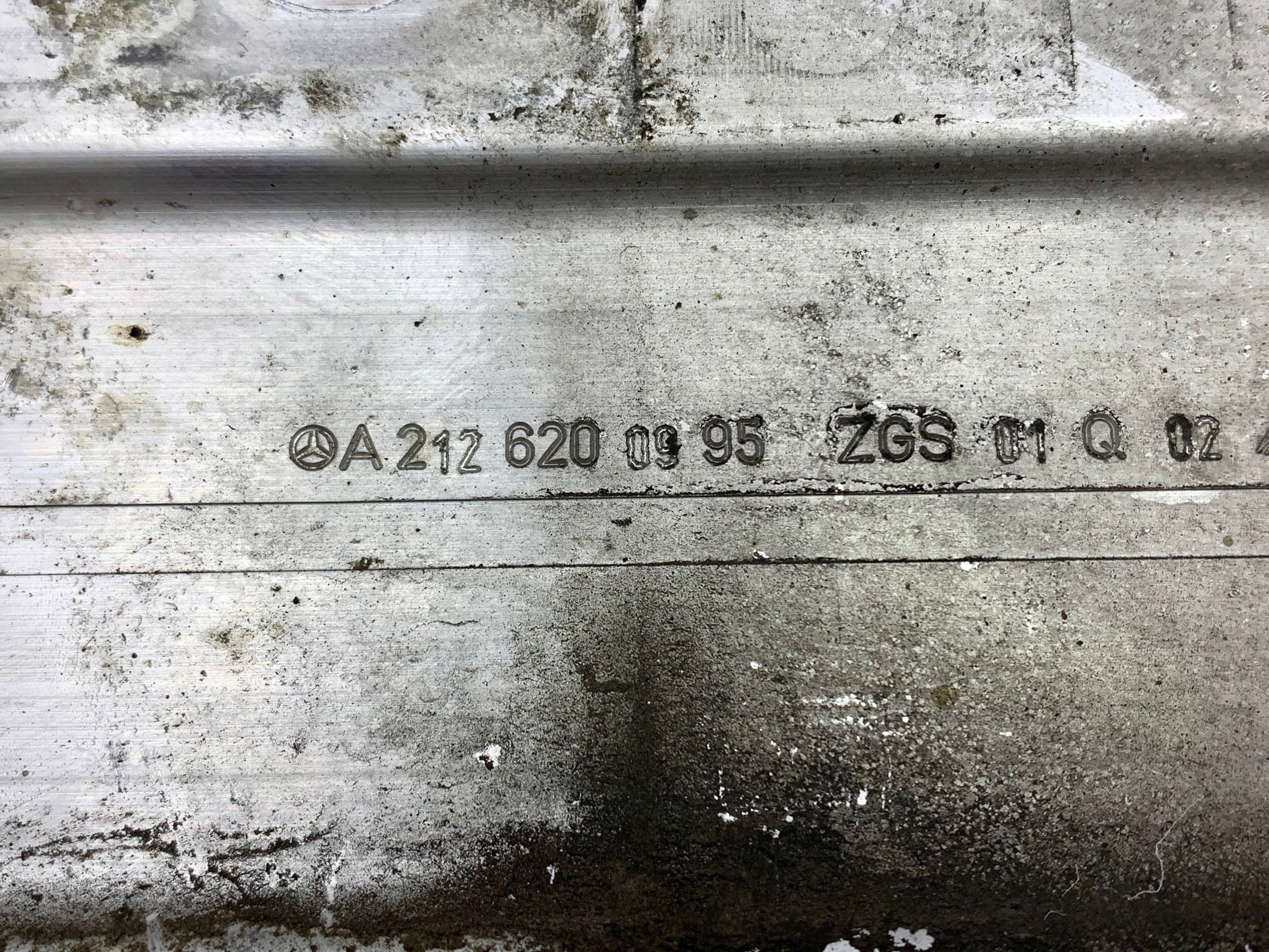 beam tip left A2126200995 MERCEDES W212 (2009-2012)