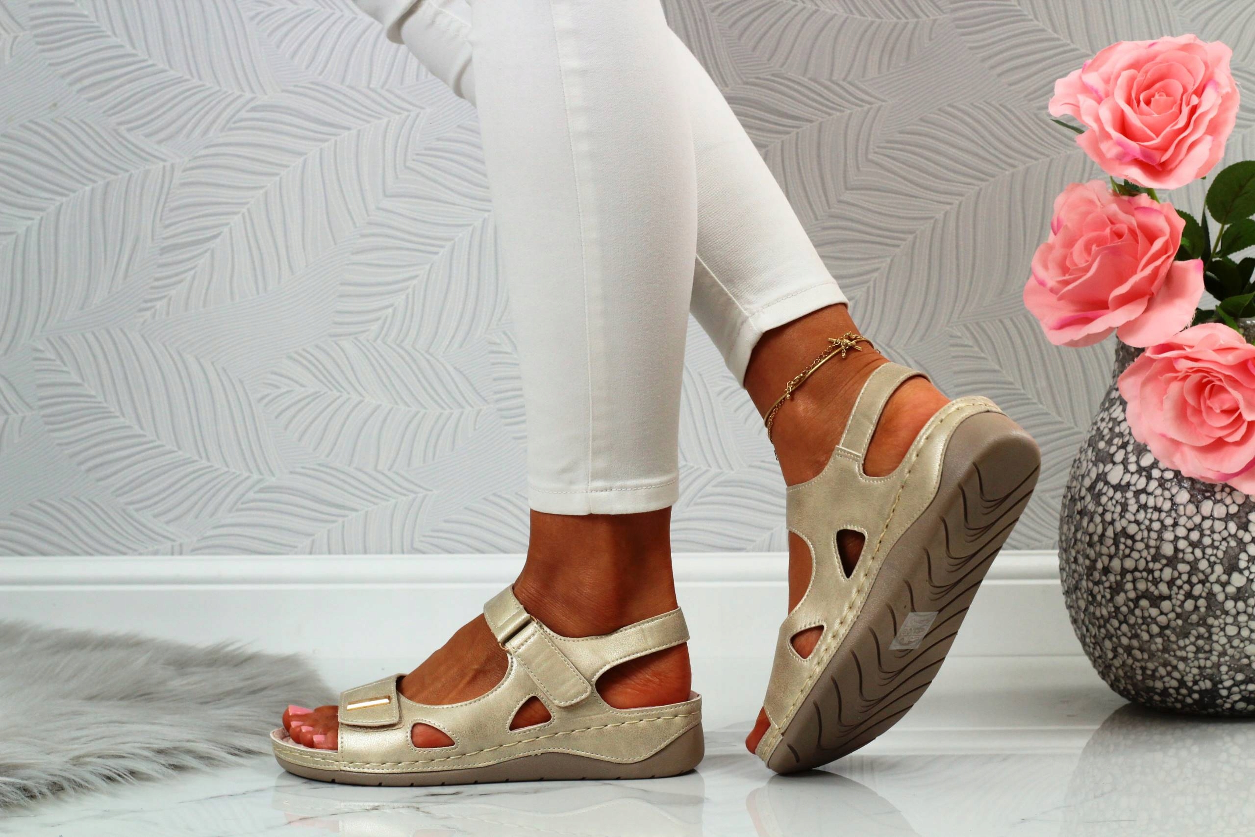 SANDAŁY DAMSKIE PROFILOWANE SZYTE NA RZEPY SKÓRA Długość wkładki 25.5 cm