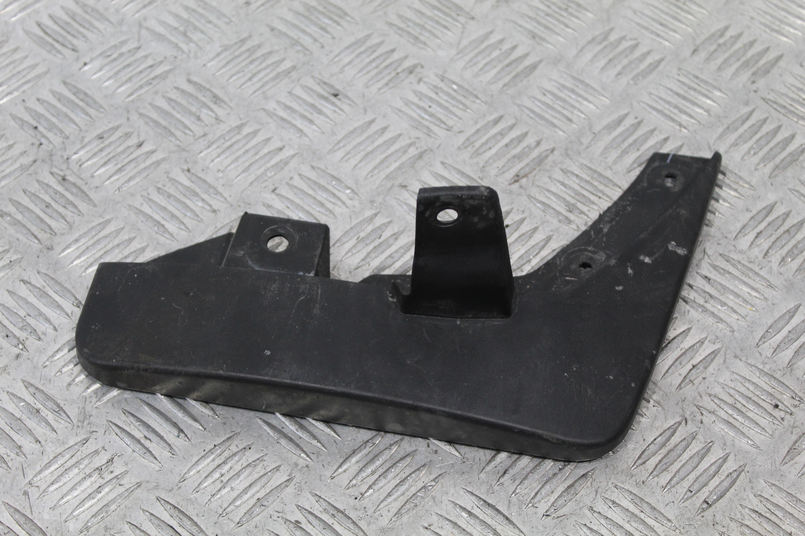 mudguard flap RENAULT ALASKAN