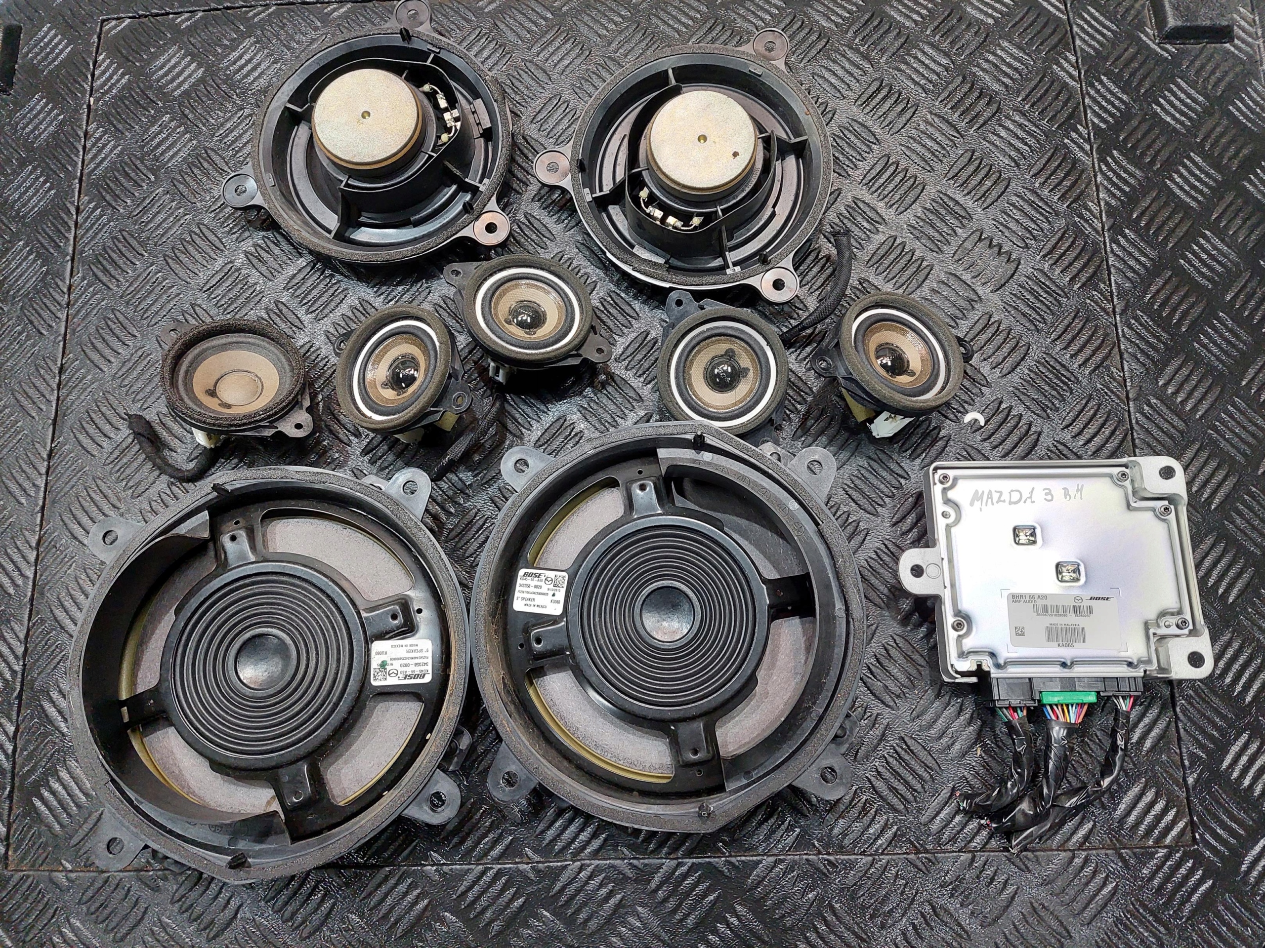 speakers speaker BOSE BHR166A20 MAZDA 3 III BM BN