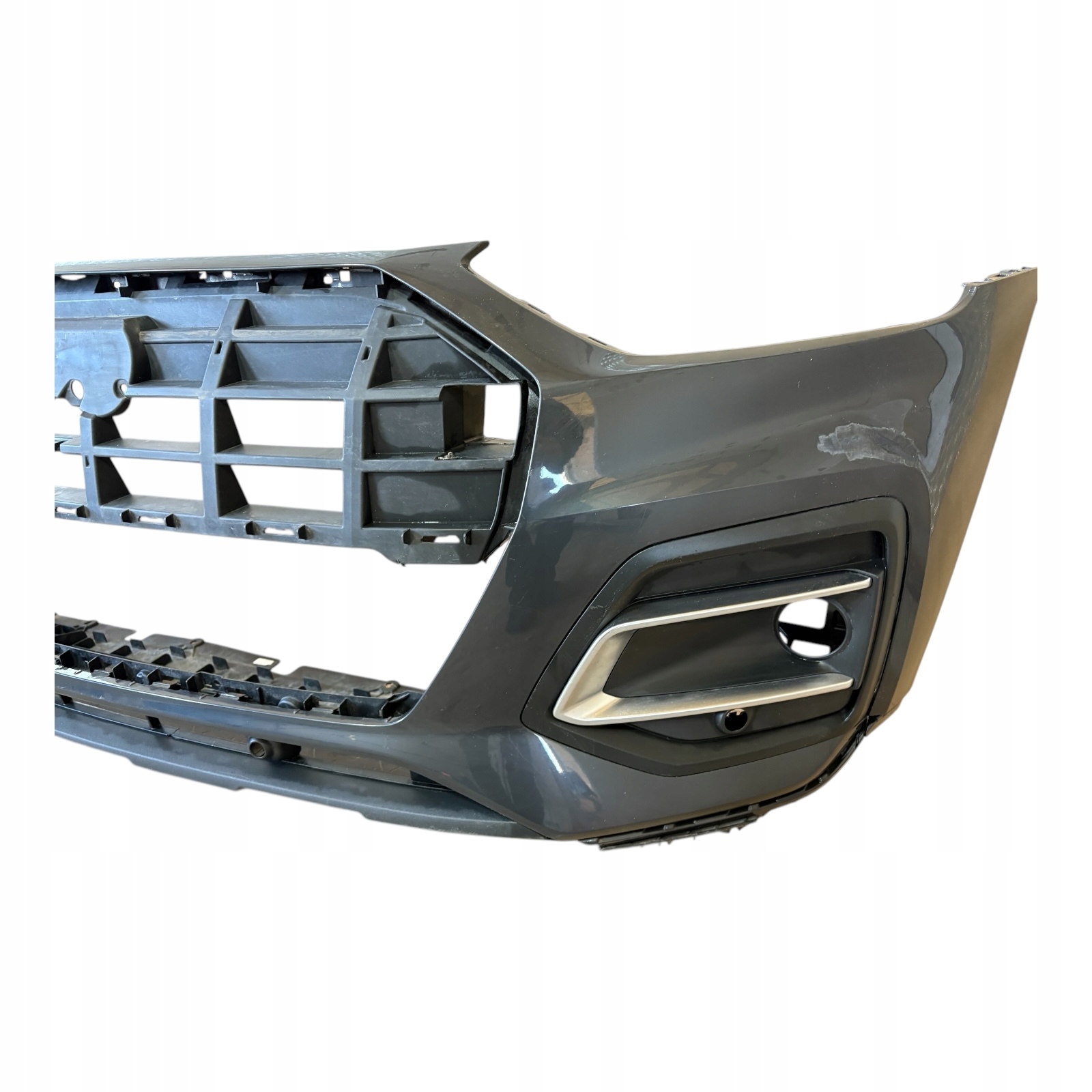 ZDERZAK PRZEDNI AUDI Q5 Q-5 II LIFTING LIFT 2020-2024r. Waga produktu z opakowaniem jednostkowym 30 kg