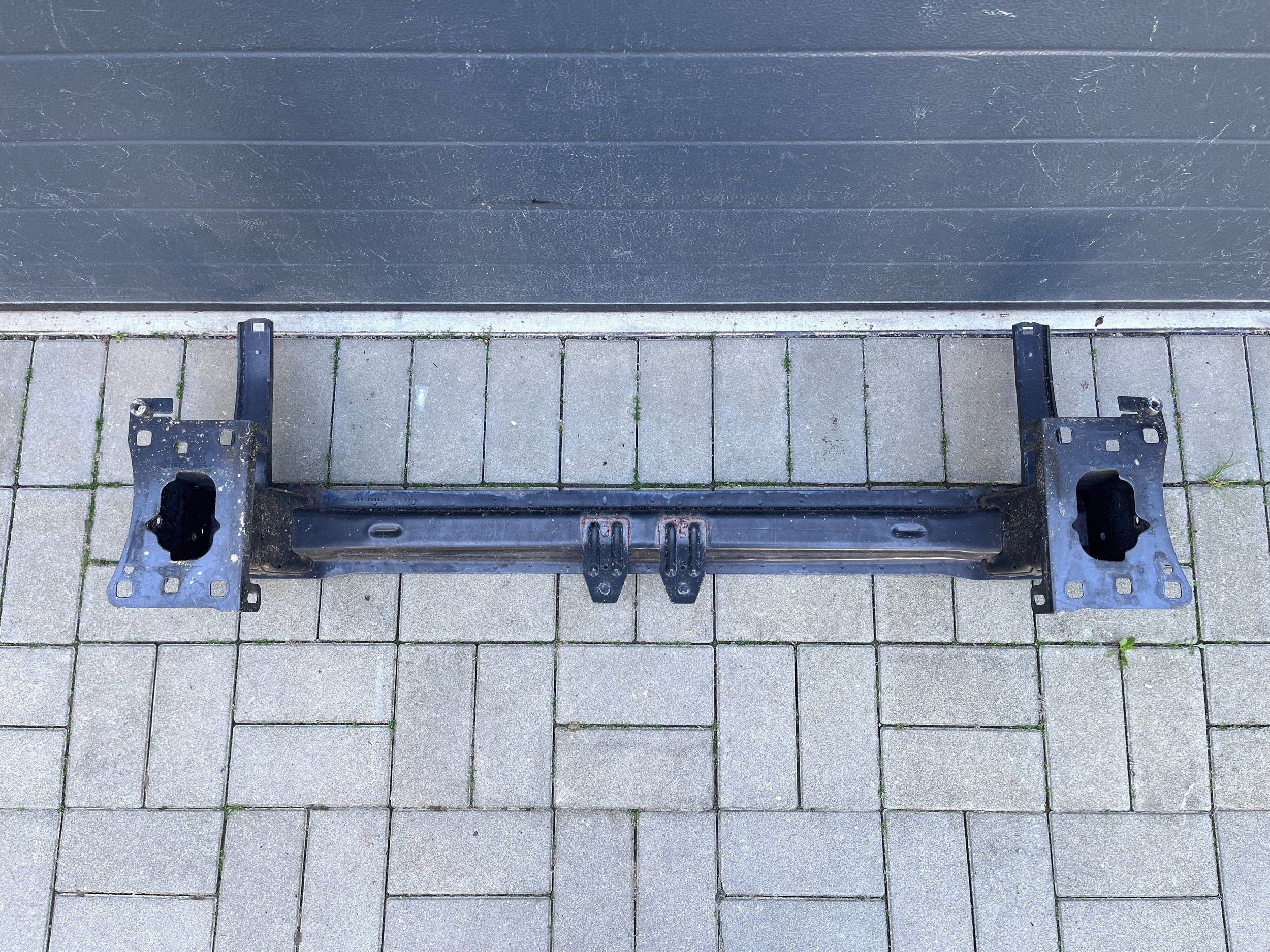 VW PASSAT B8 3G0 sider pillar of a bumper front 3G0807611