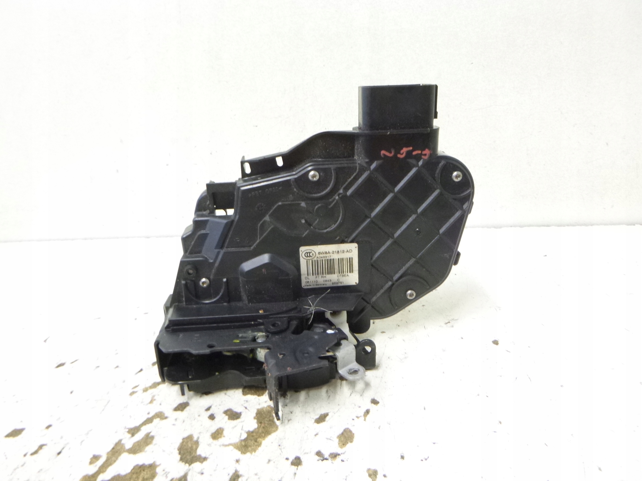 lock door front right Land Rover Freelander 2 Lift 2011 6W8A-21812-AD
