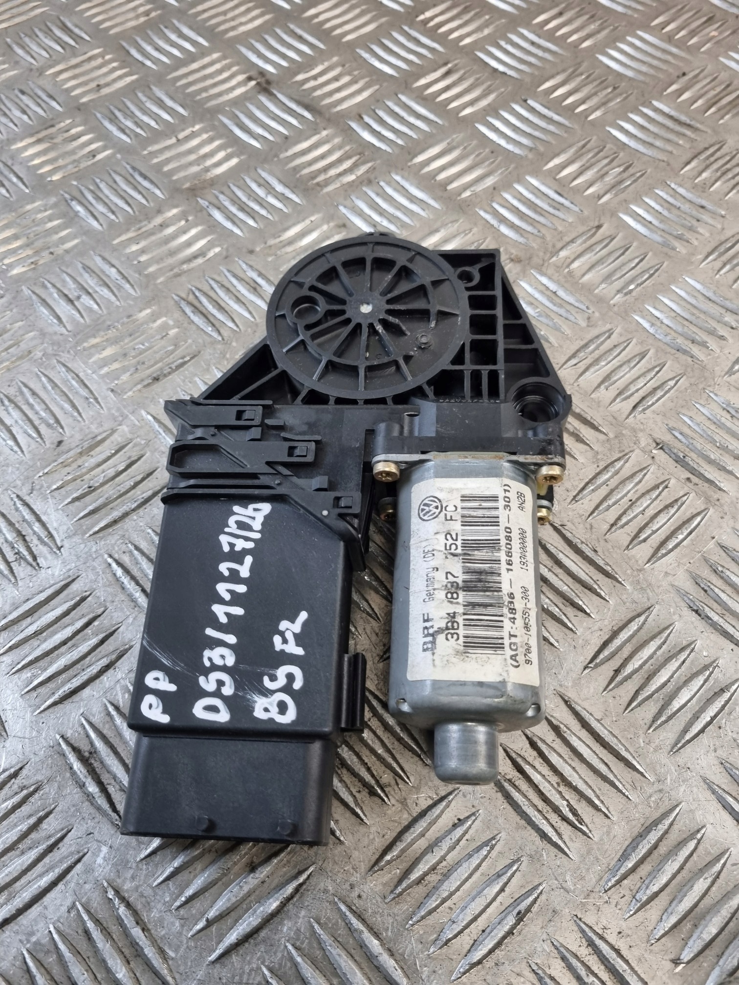 motor fenster rechts vorne VW PASSAT B5 FL