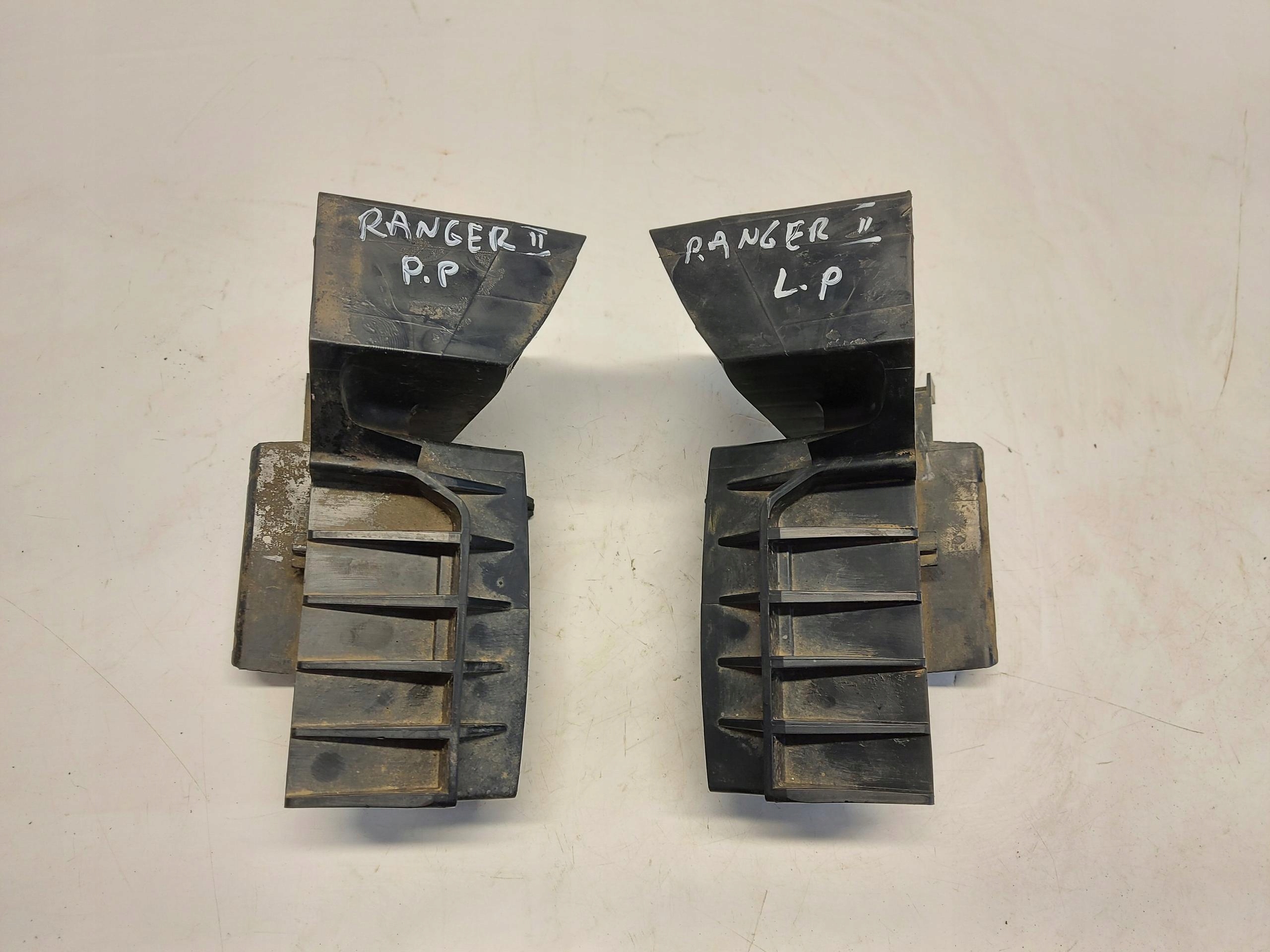 Ford Ranger VI 6 2023r Halter Halter links oder rechts des Kotflügels SZTUKA !