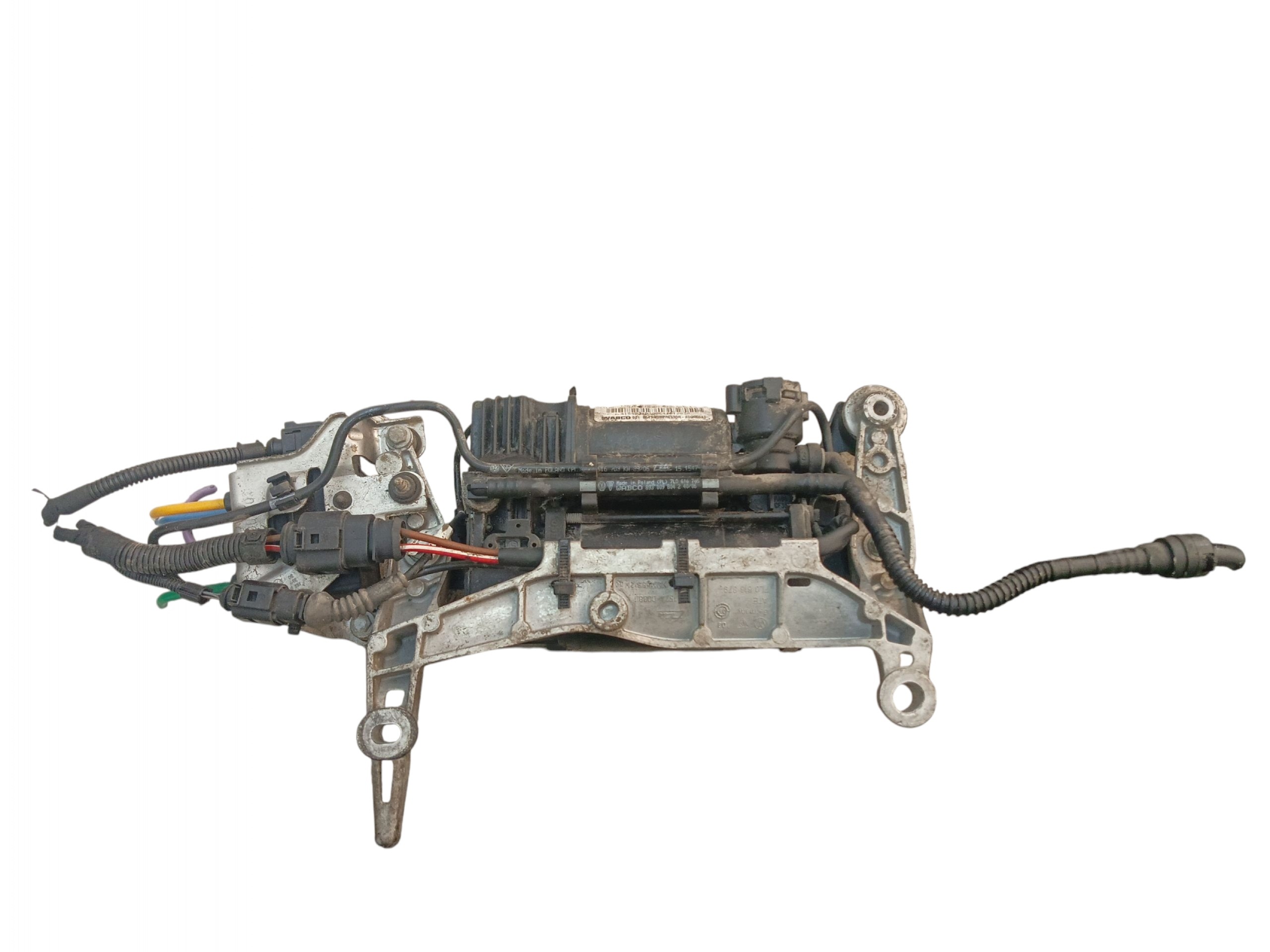 compressor; springing AUDI Q7 4L CAYENNE 9PA TOUAREG and 7L8616006A